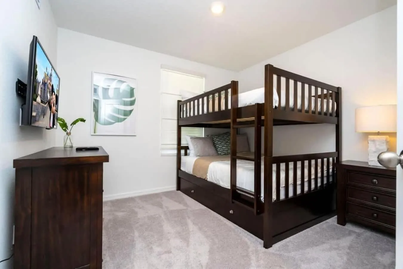 Bed in Charming 3Bd Close to Disney at Festival 1026