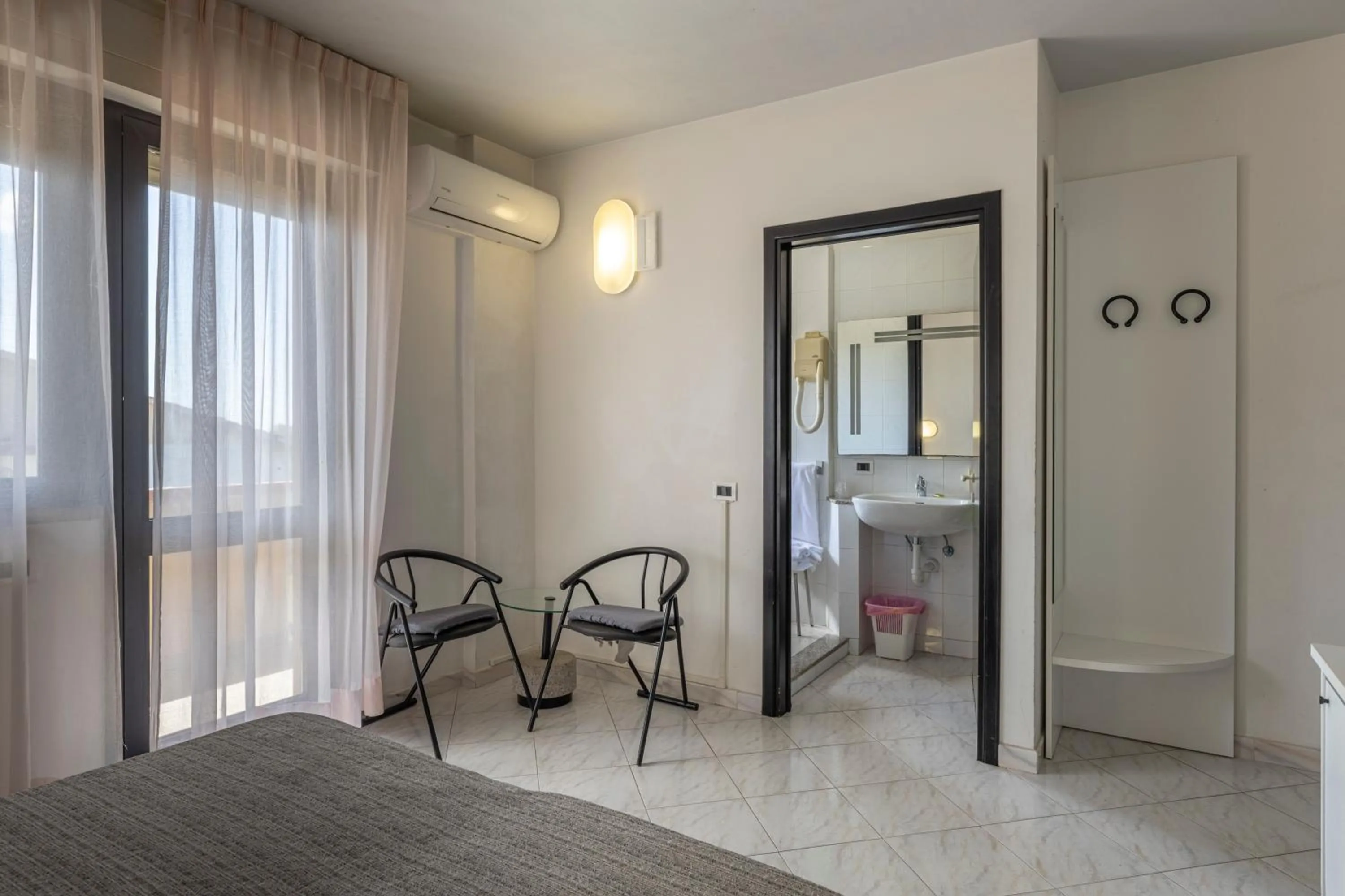 Bedroom, Bed in Hotel Quisisana