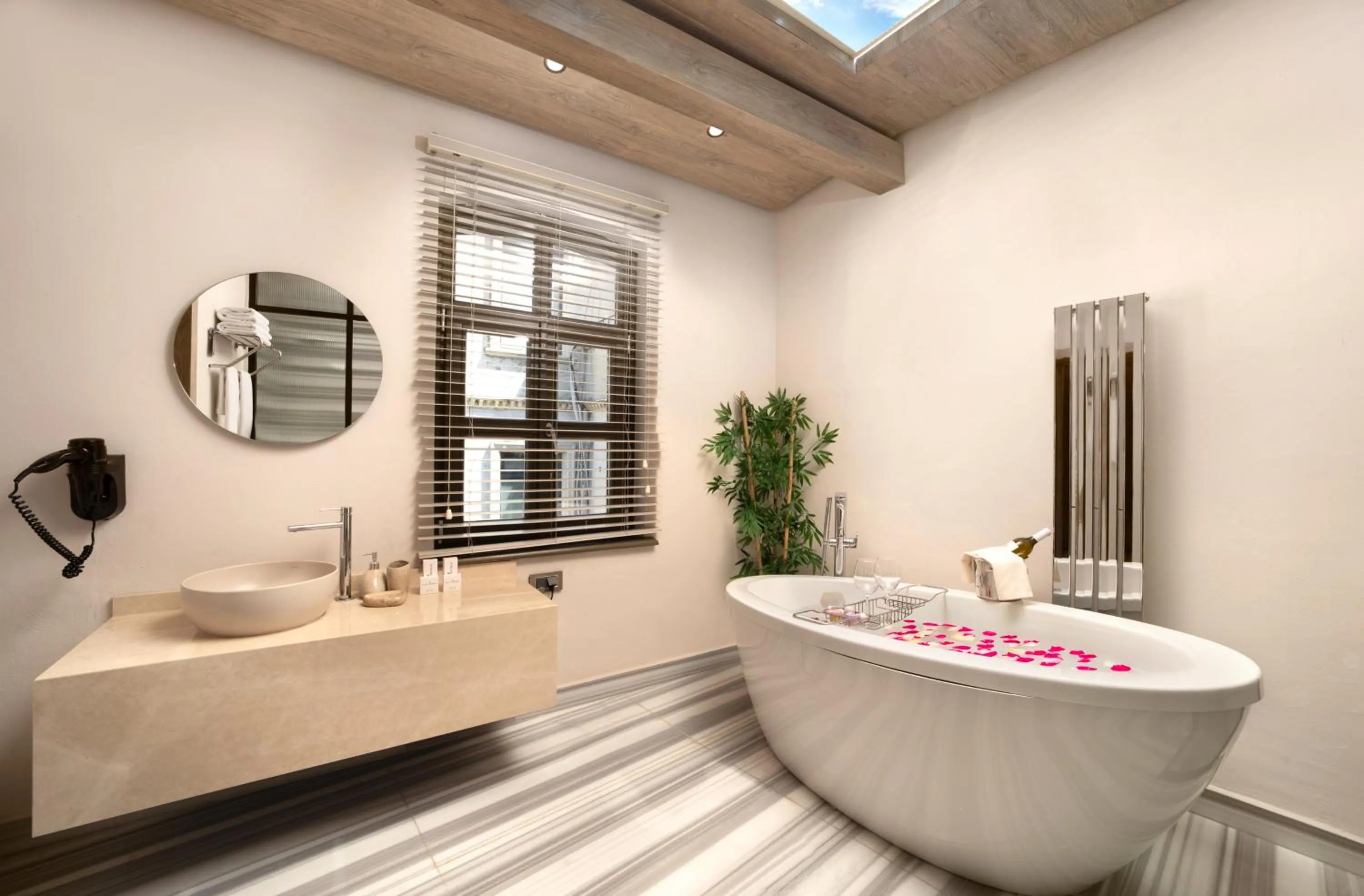 Hot Tub in SYKAI HOTELS PERA