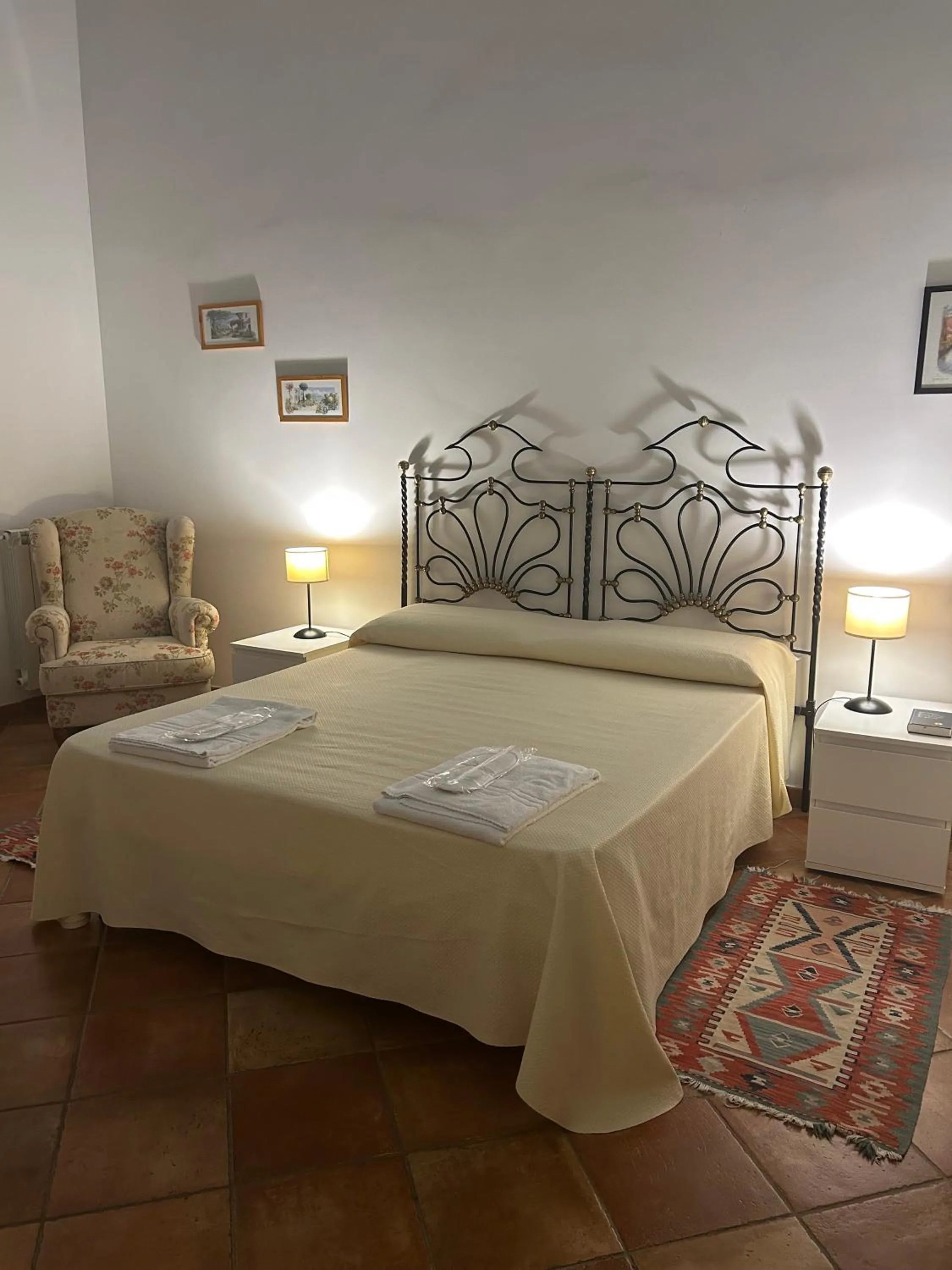 Bedroom, Bed in Torre Archirafi Resort