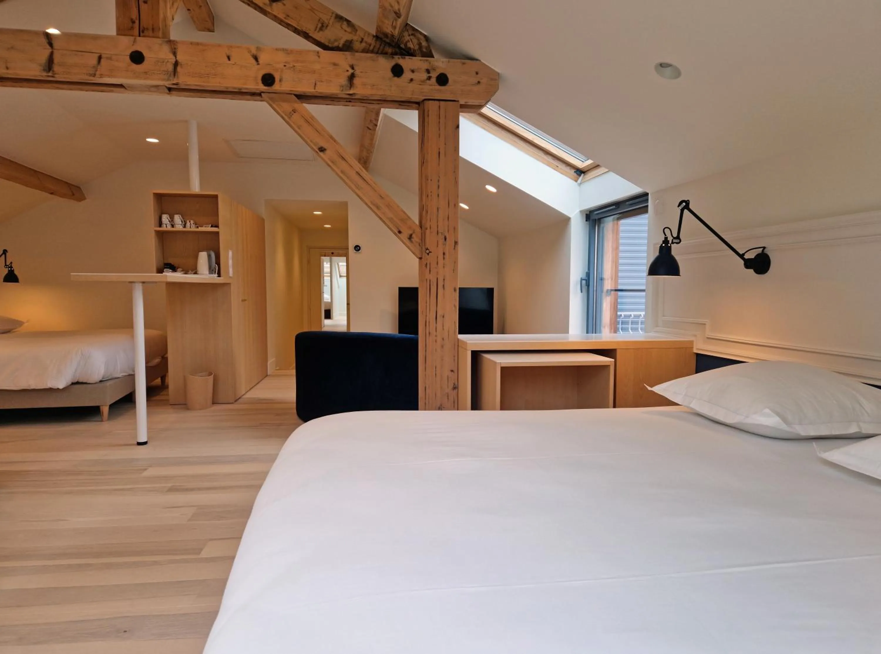 Photo of the whole room, Bed in Beau Rivage