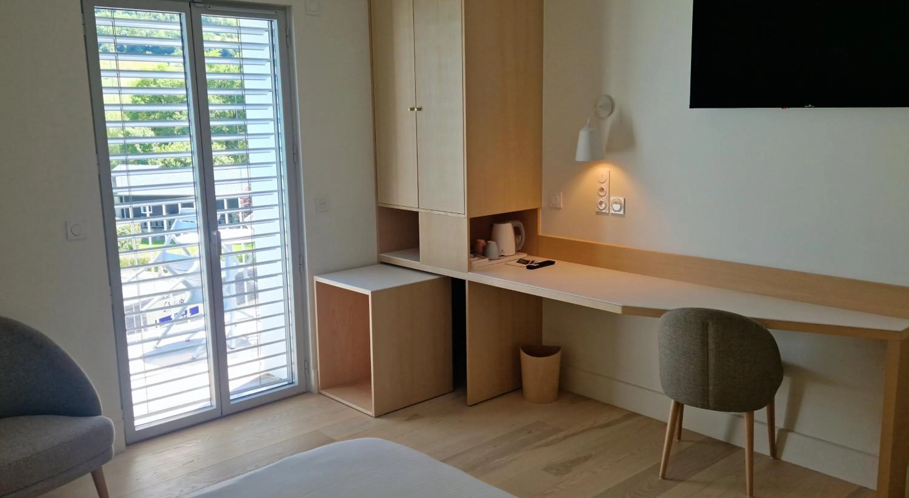 Photo of the whole room in Beau Rivage