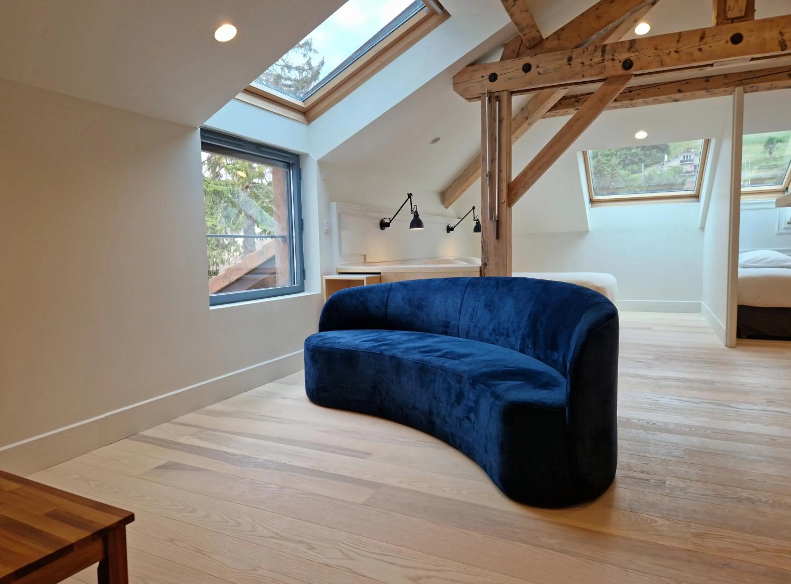 Photo of the whole room in Beau Rivage