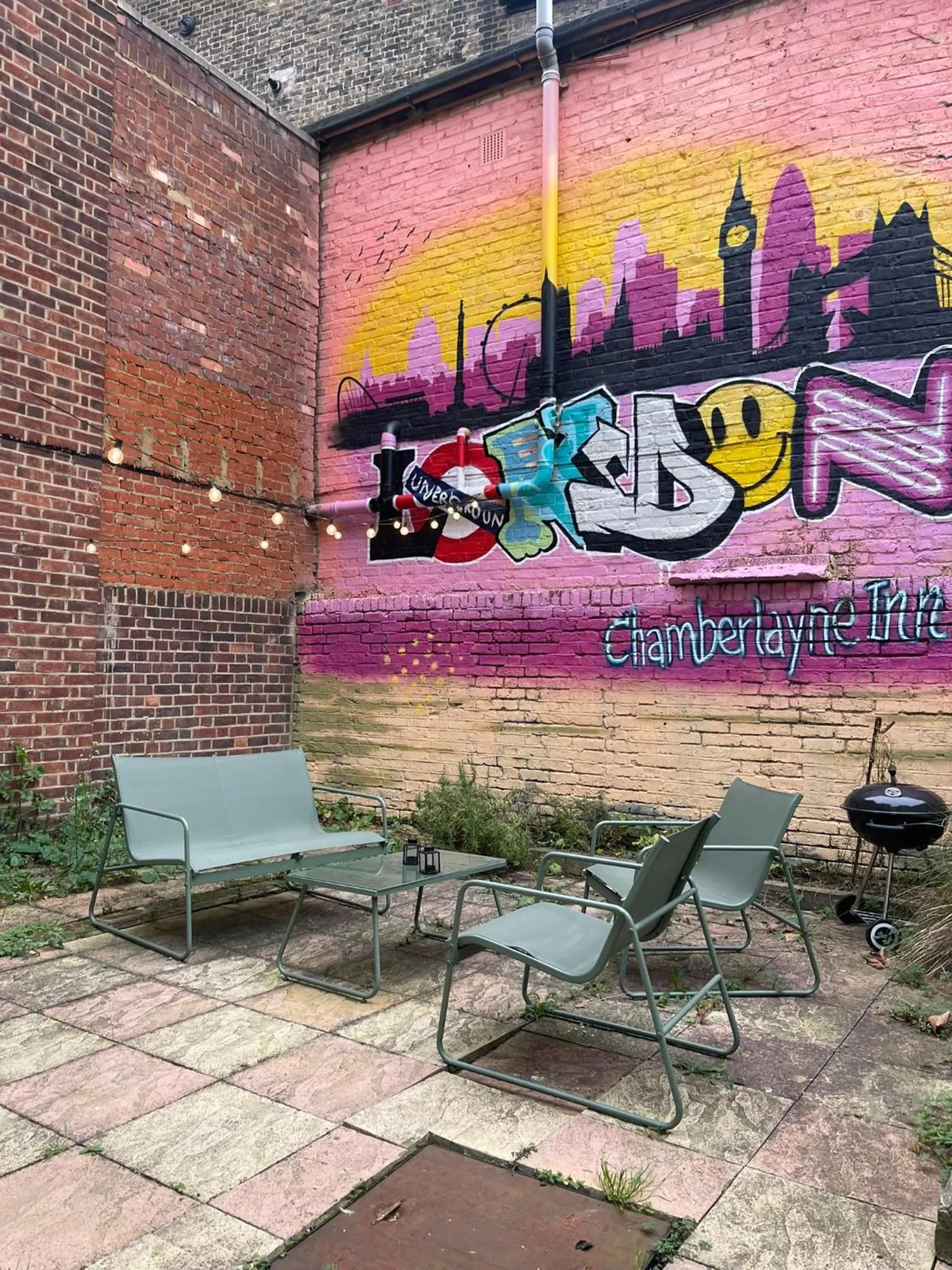 Patio in Chamberlayne Inn