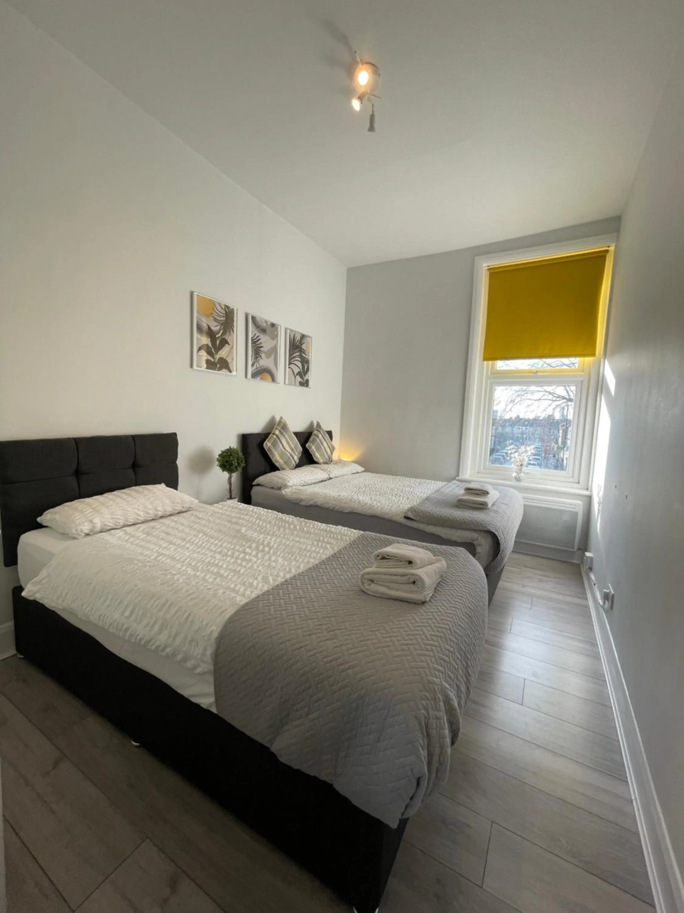 Bed in Chamberlayne Inn