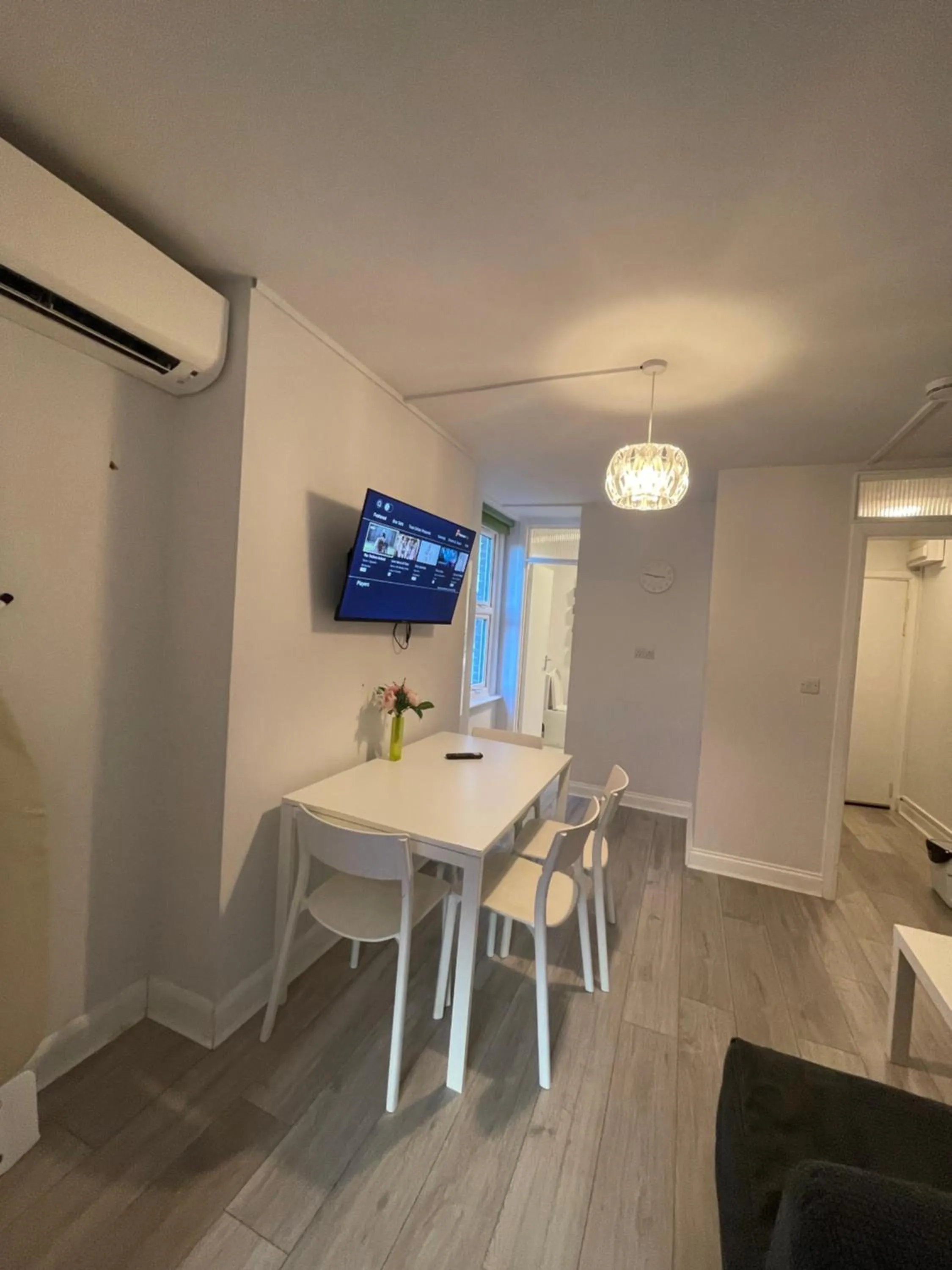 TV and multimedia in Chamberlayne Inn