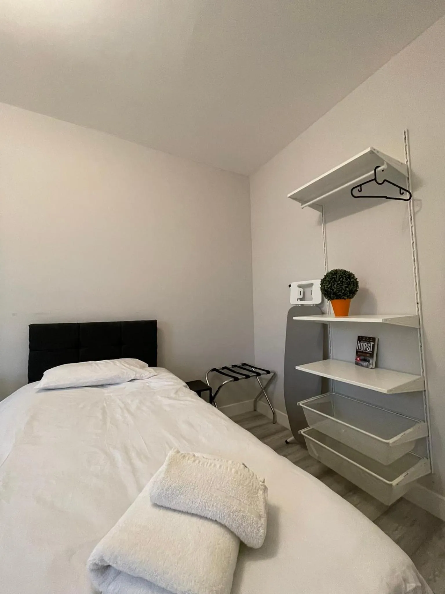 Bed in Chamberlayne Inn