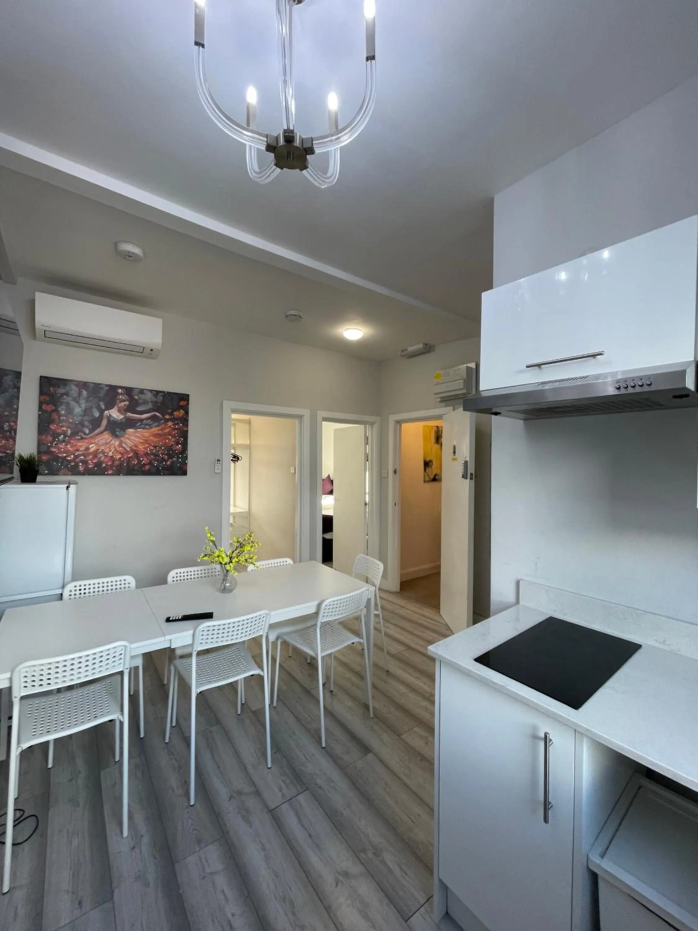 Dinner in Chamberlayne Inn