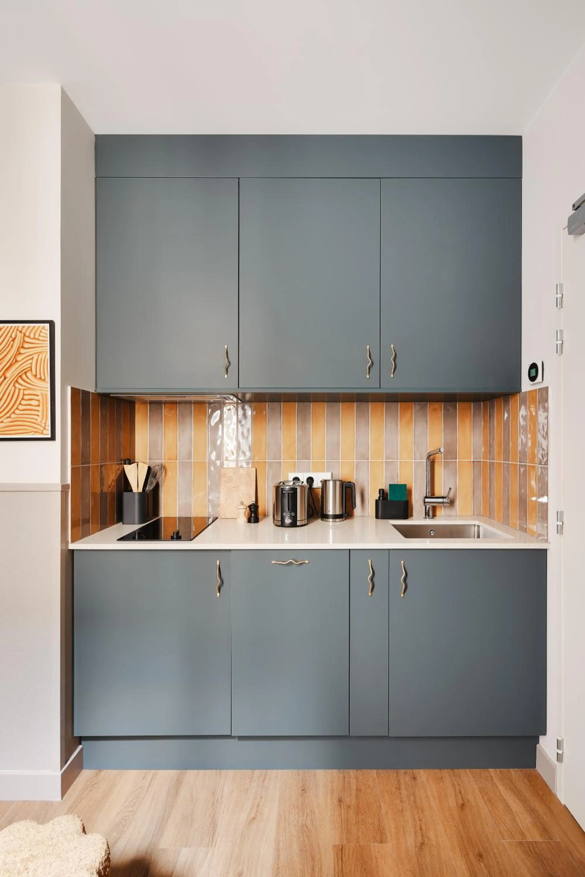 Coffee/tea facilities in Edgar Suites Montmartre - Paul Albert