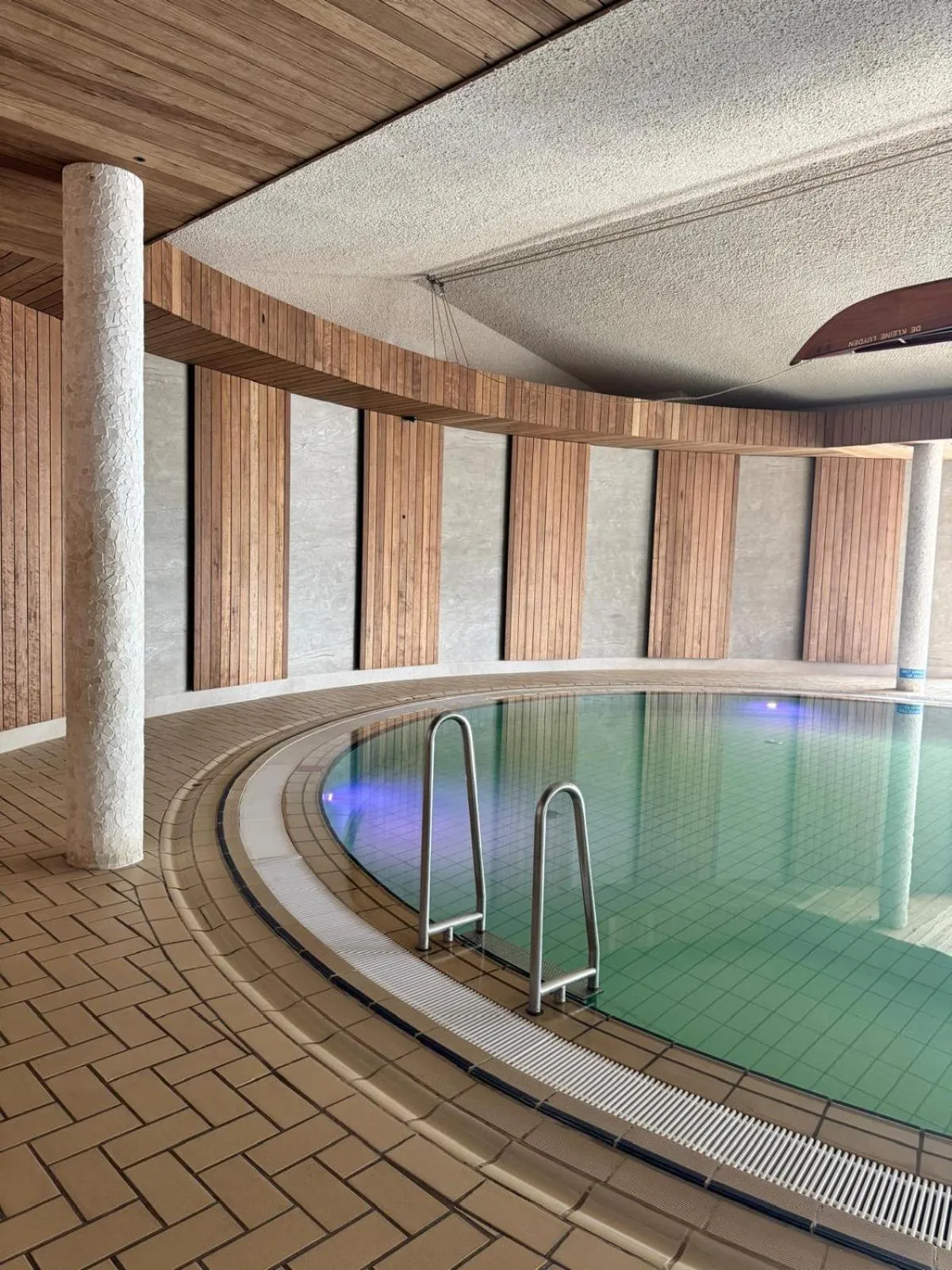 Swimming pool in Van der Valk Hotel Tiel
