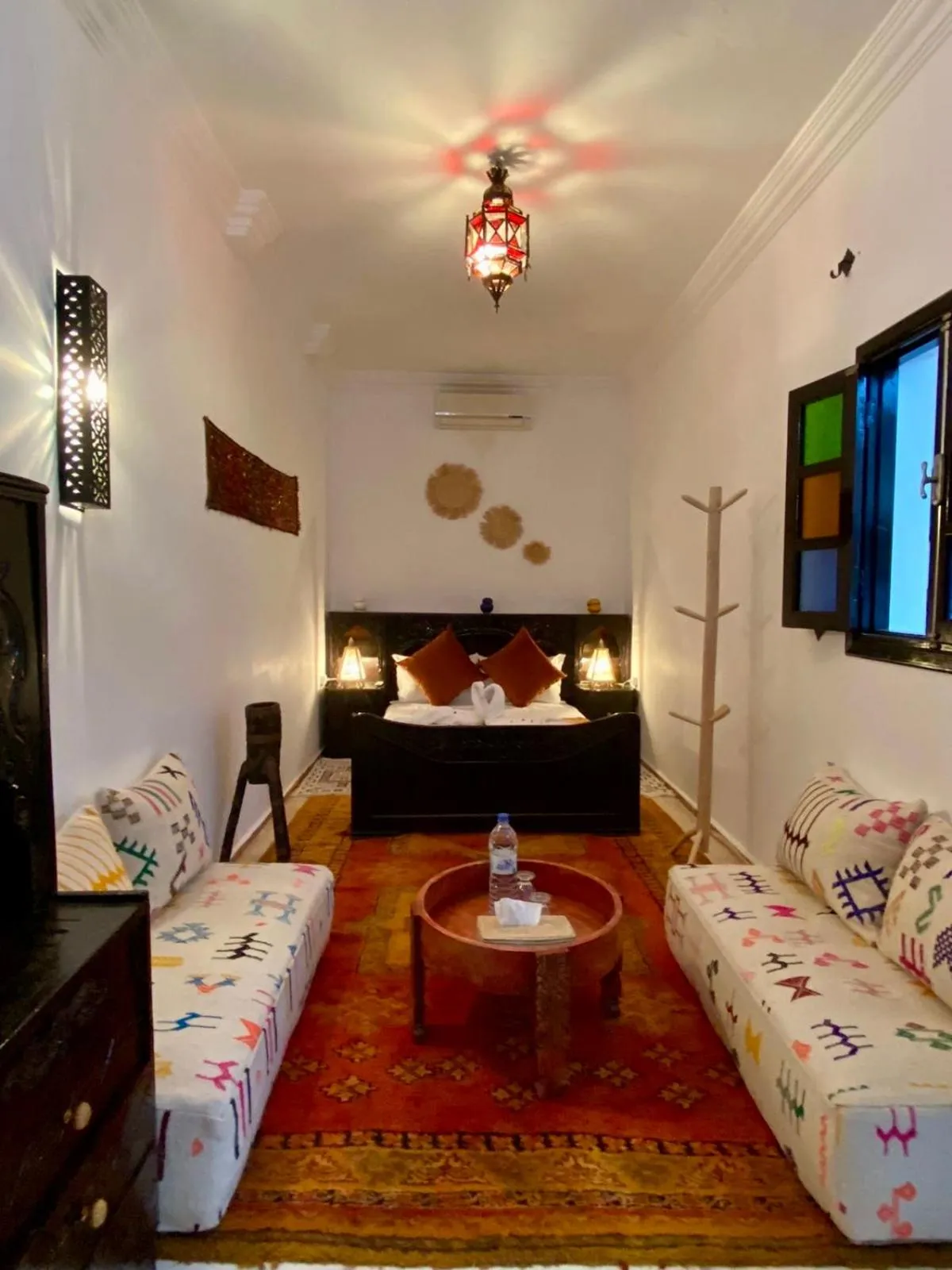 Photo of the whole room, Bed in Riad Iklil