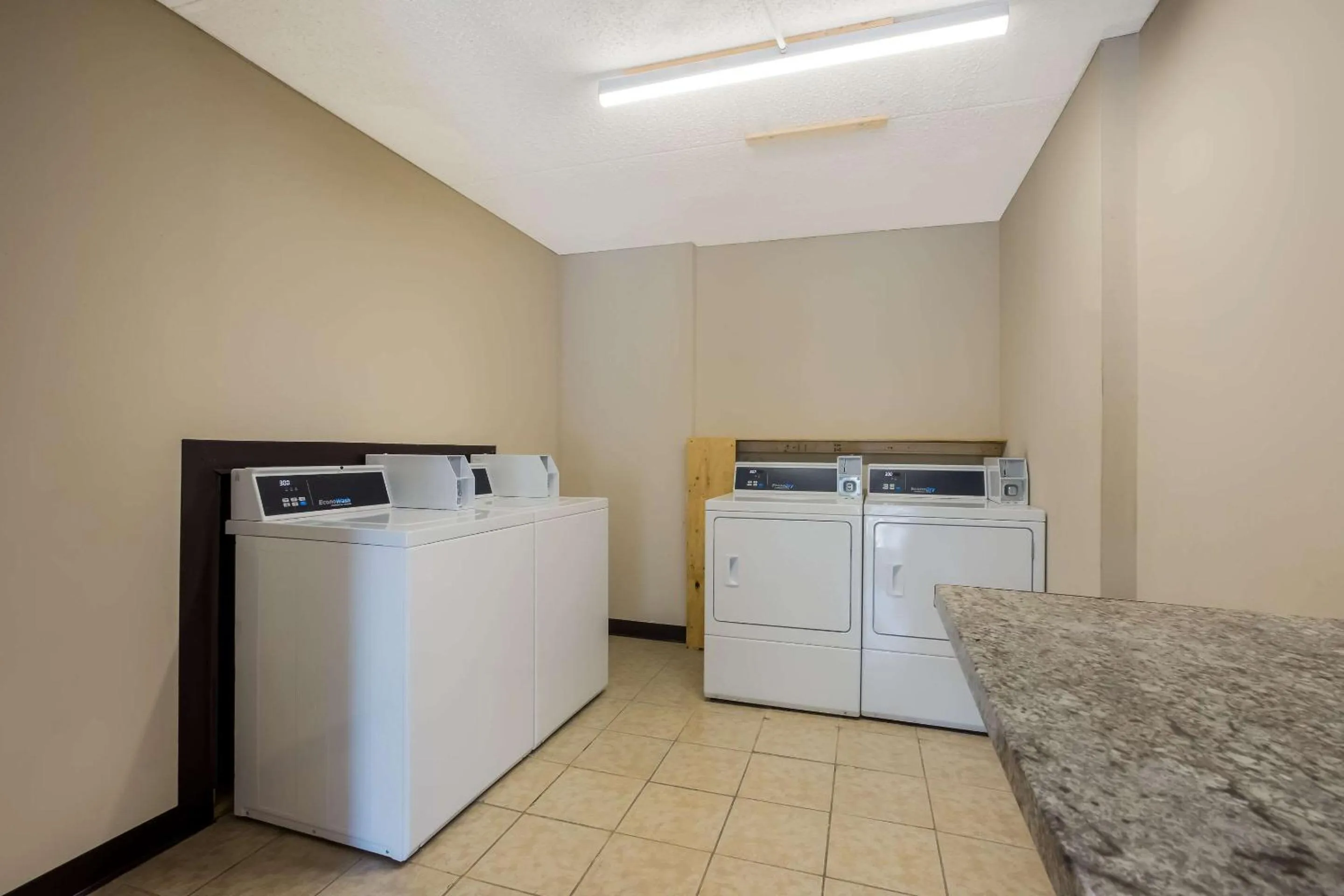 laundry in Suburban Studios Millville