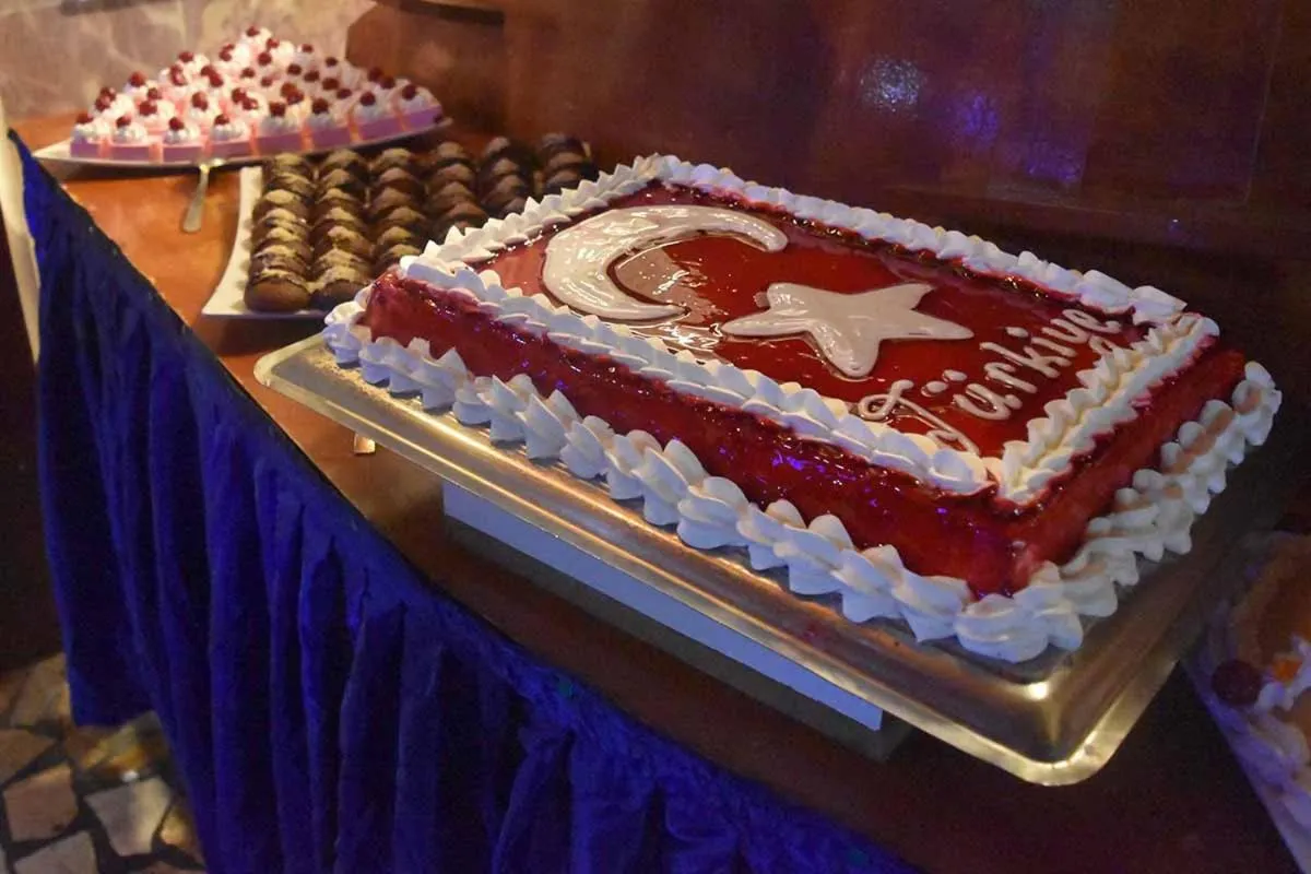 Food in Ares City Hotel