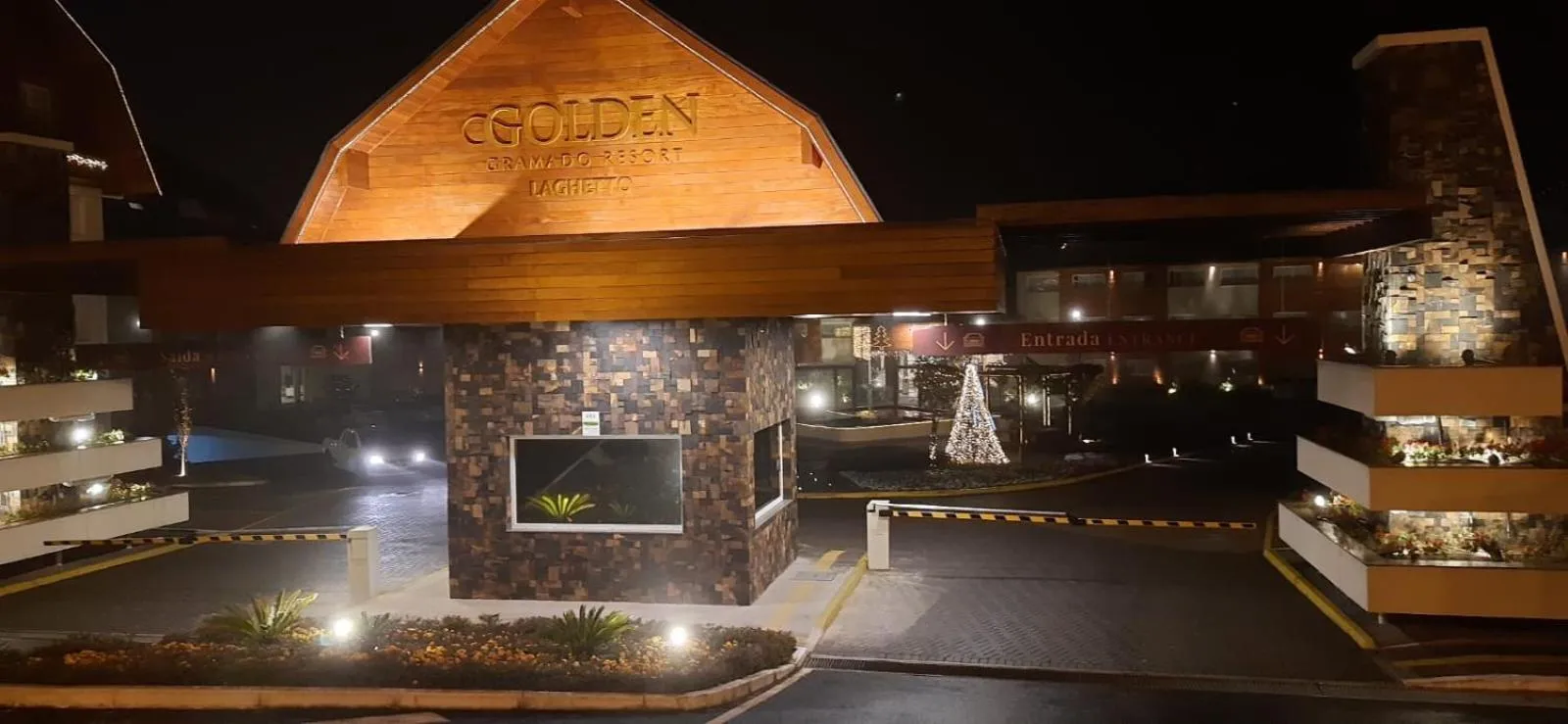 Facade/entrance in Golden Gramado Resort