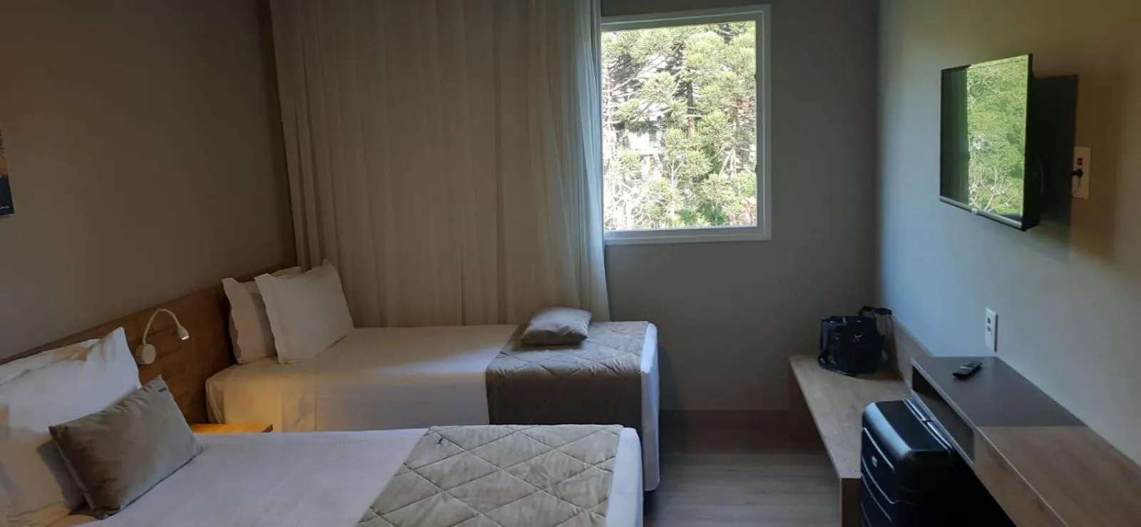 Photo of the whole room, Bed in Golden Gramado Resort