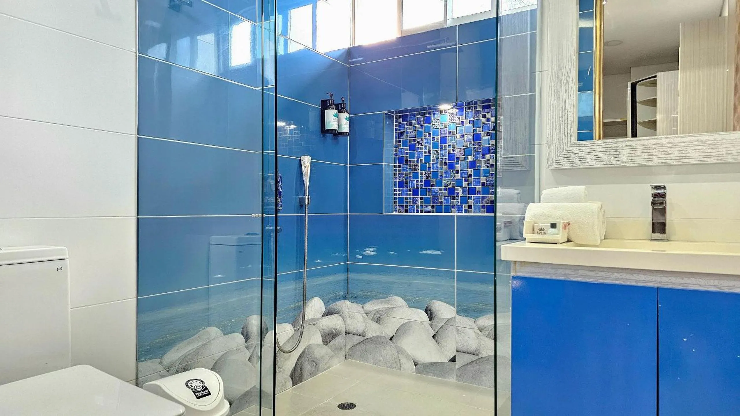 Toilet in Hotel Lotto Boutique