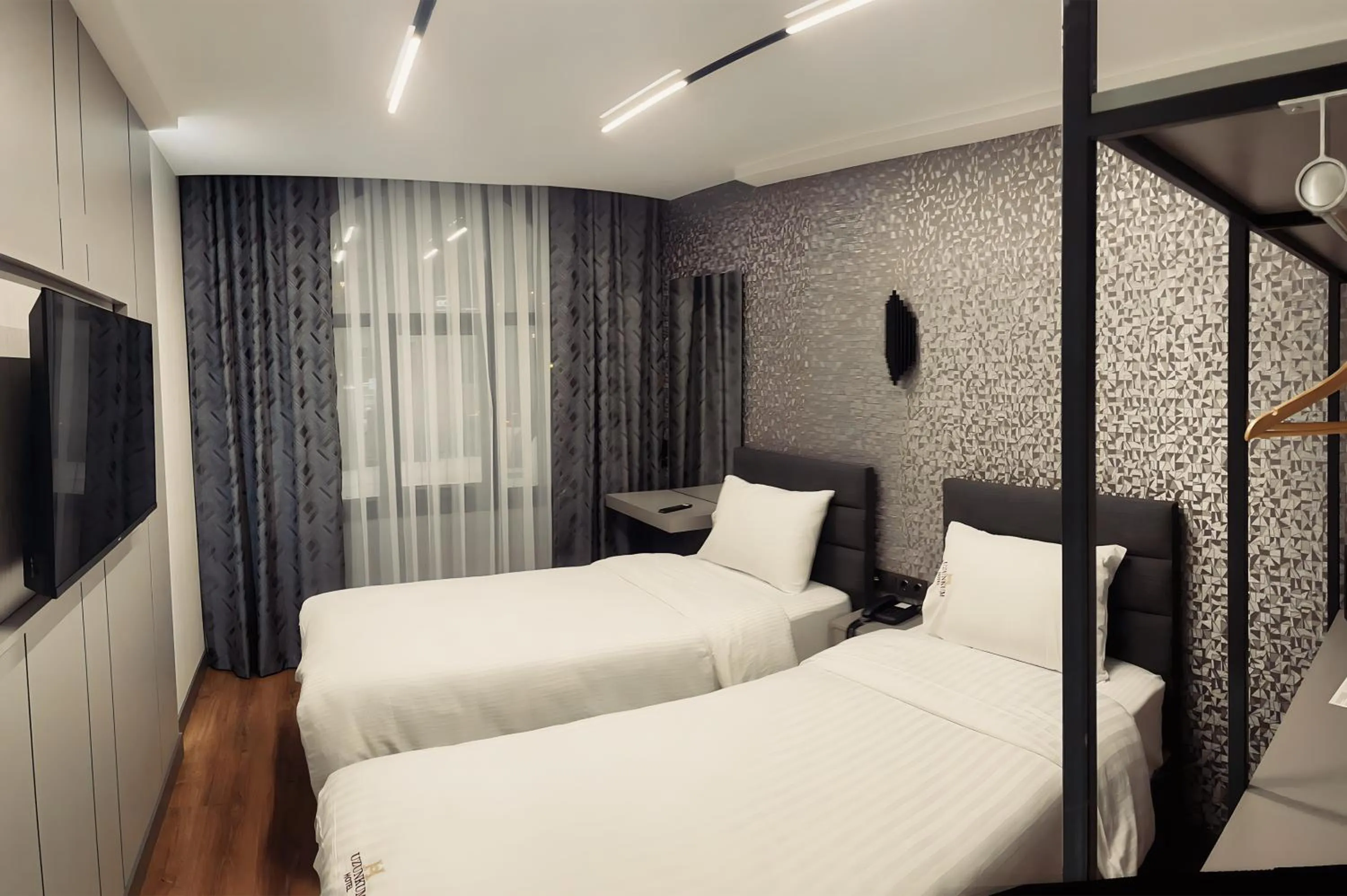 Bed in Uzunkum Hotel