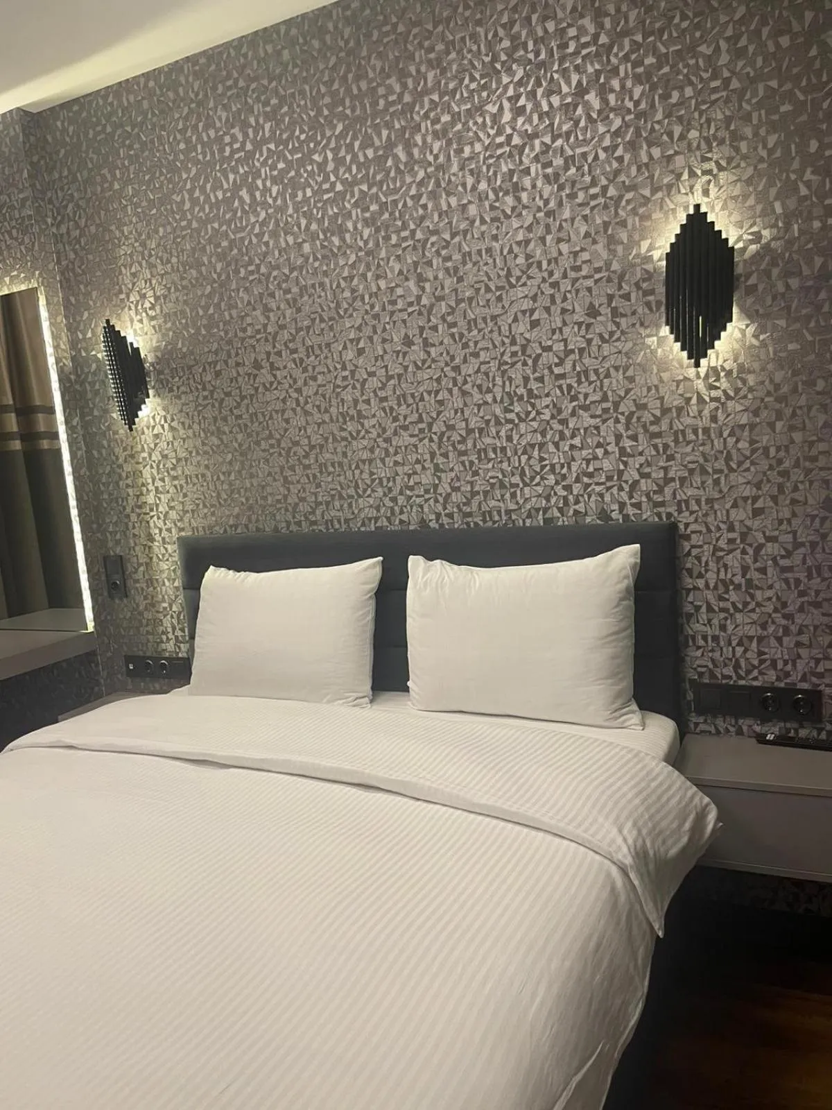 Bed in Uzunkum Hotel