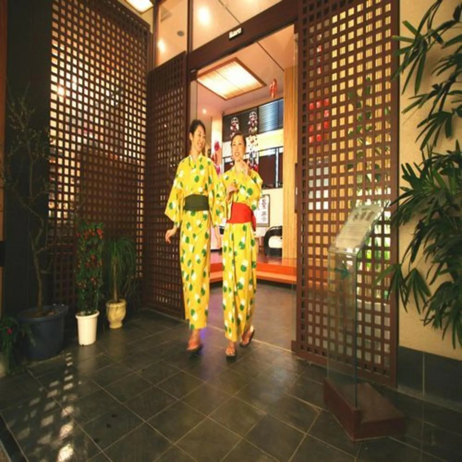 group of guests in Yuyado Mikannoki