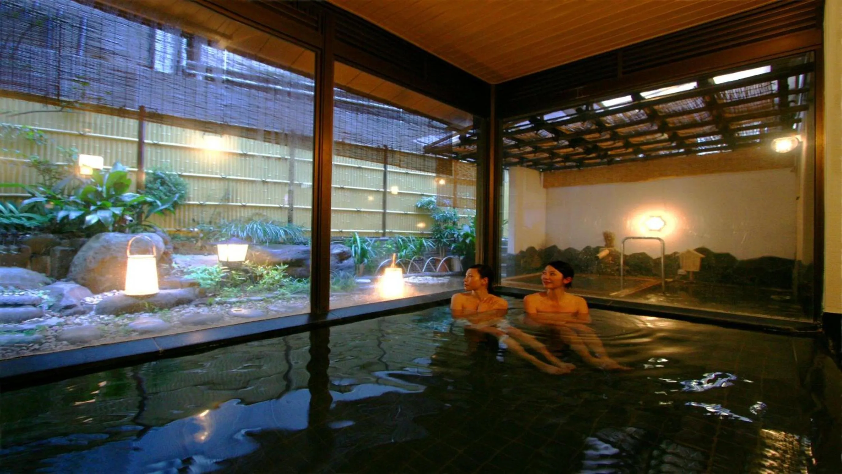 Hot Spring Bath in Yuyado Mikannoki