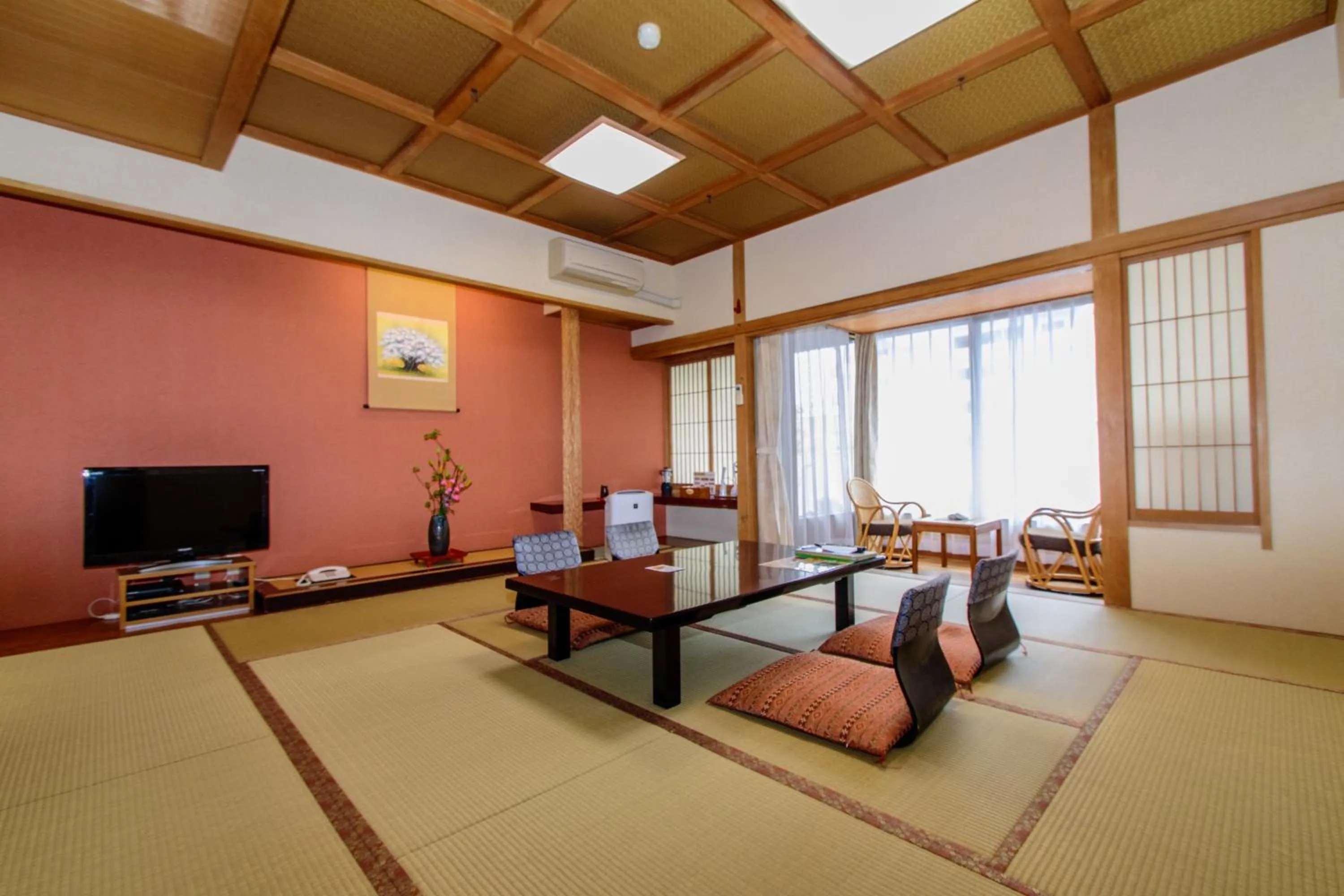 Photo of the whole room in Yuyado Mikannoki