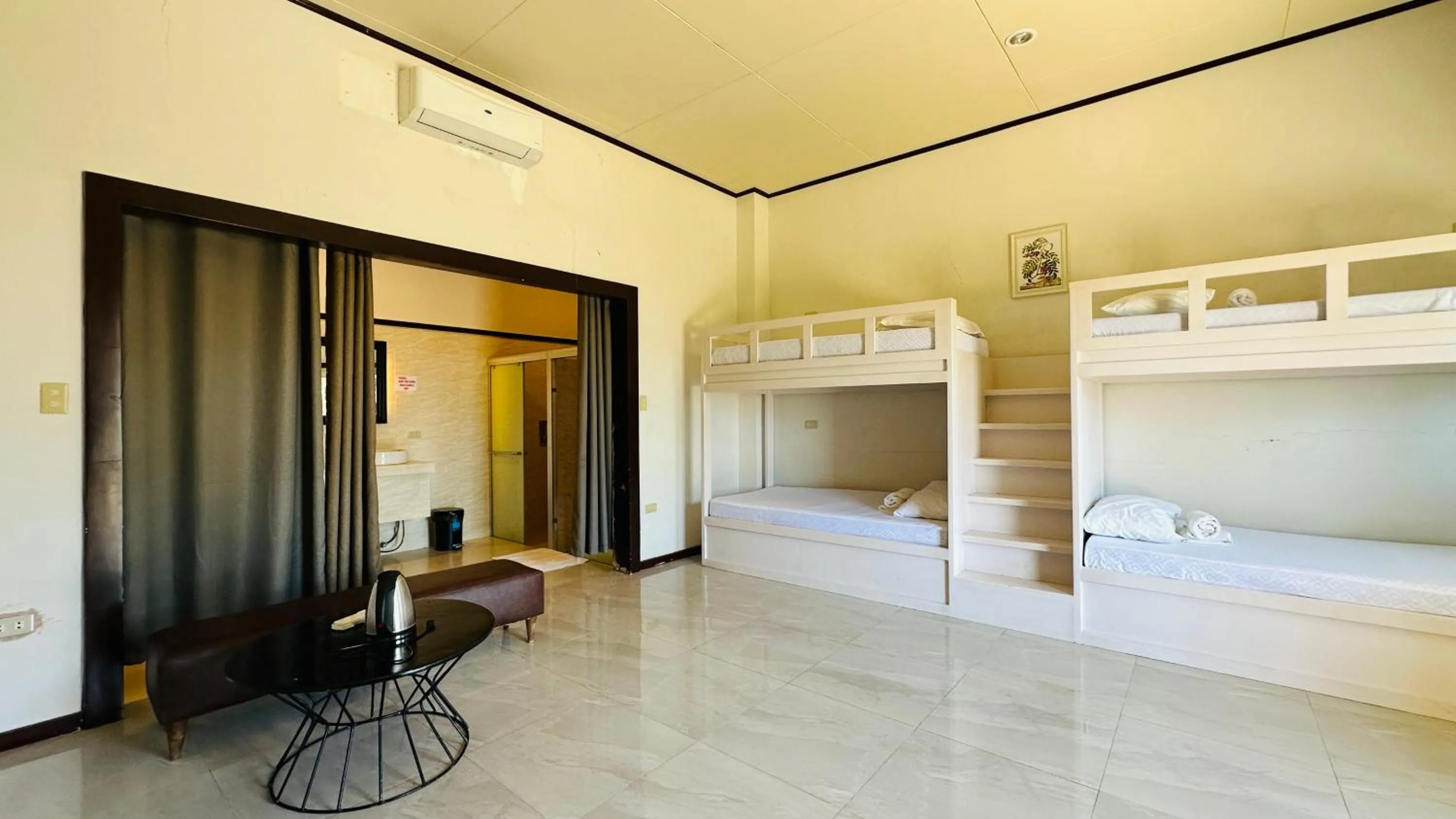 bunk bed in Tugsaw Resort