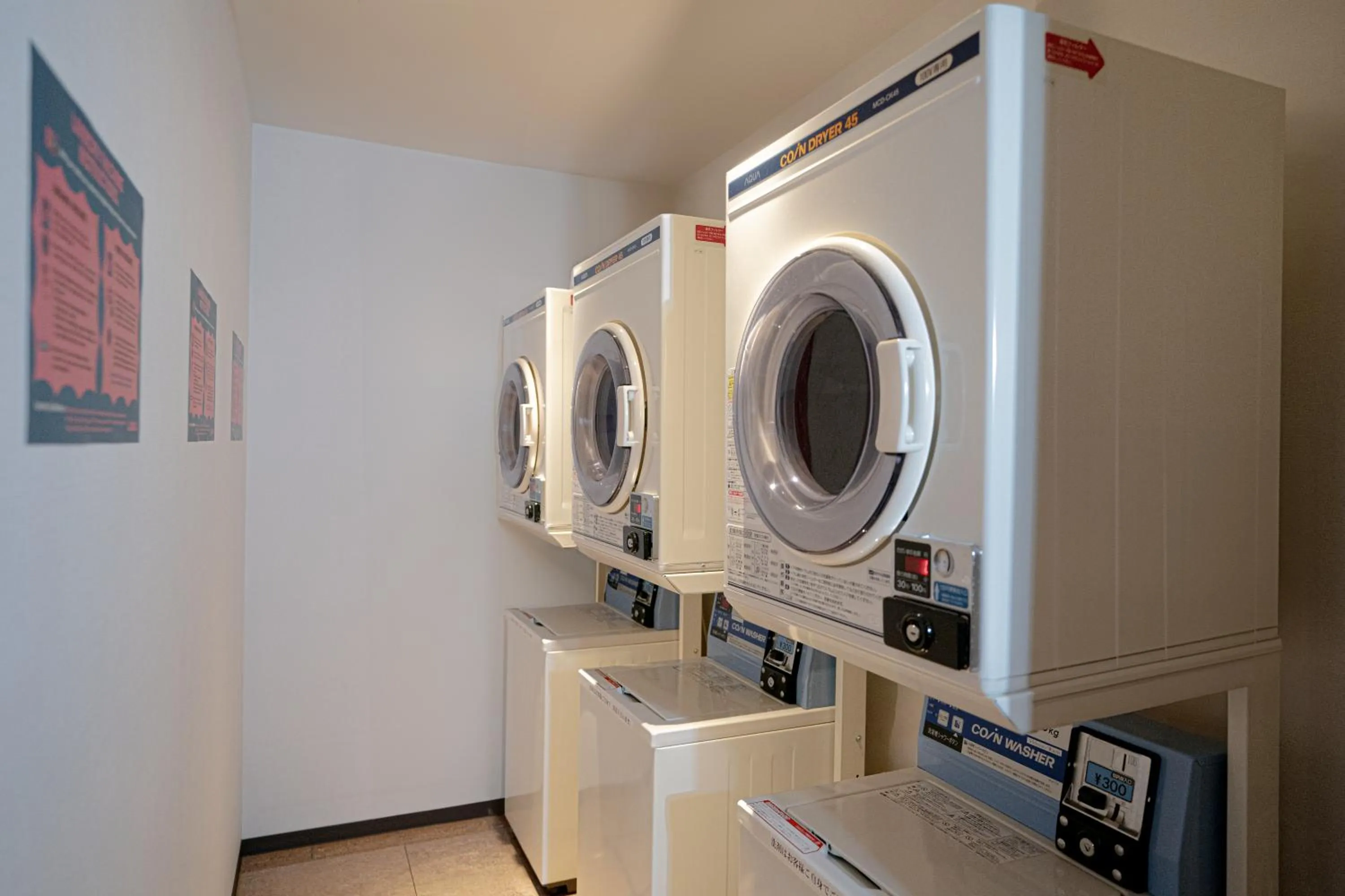 laundry in Lub d Osaka Honmachi - Near Dotonbori & Next to Hommachi Station