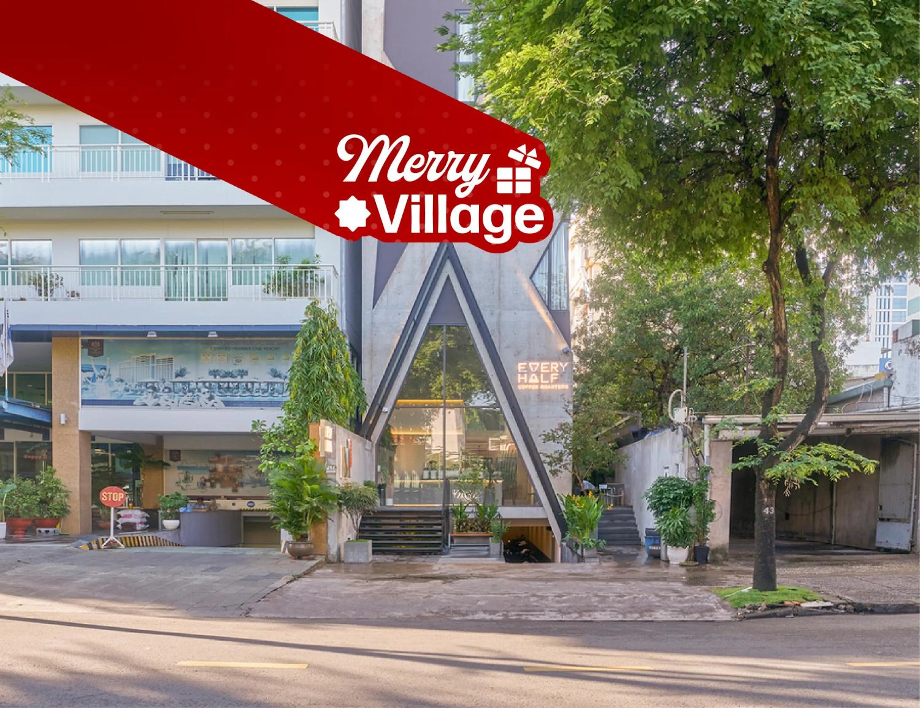 Property building in Express by M Village Nguyễn Văn Thủ