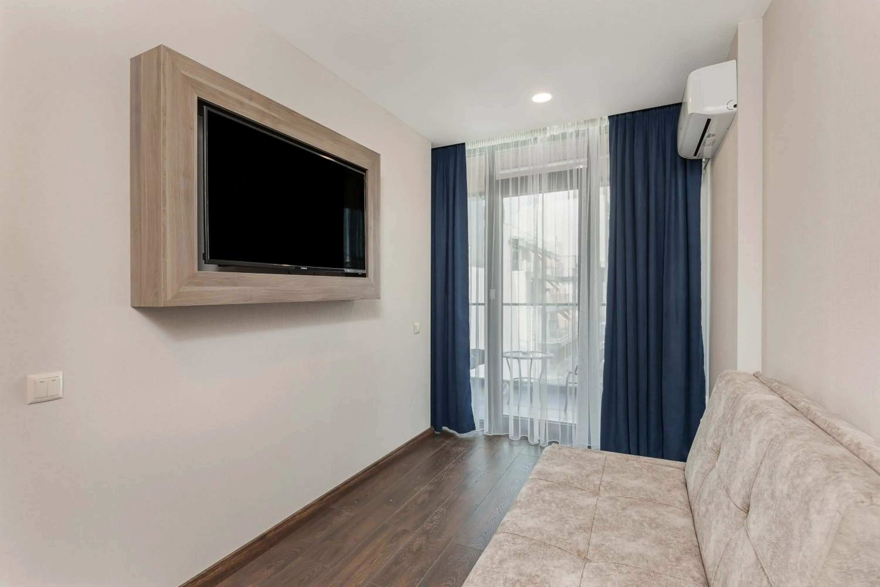 TV and multimedia in Wyn Residence Batumi