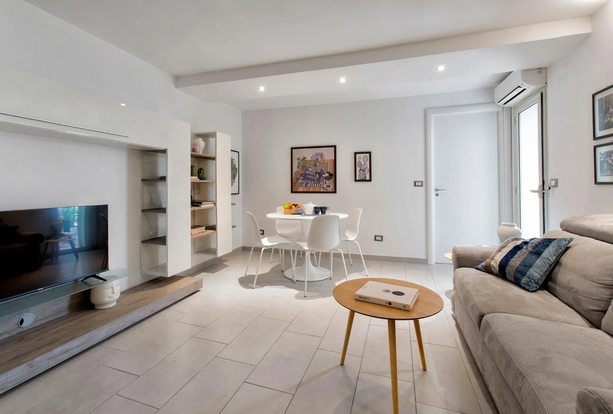 TV and multimedia in Casa Nichitta