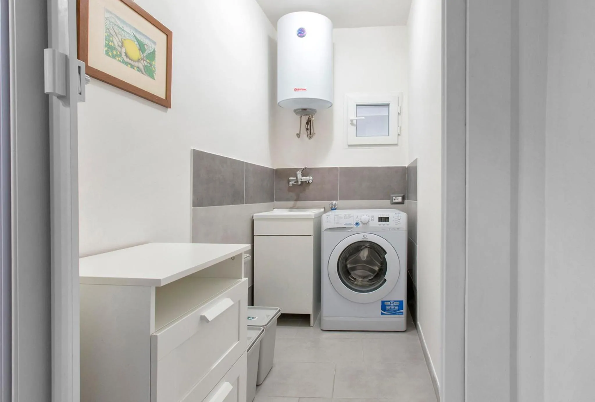 washing machine in Casa Nichitta