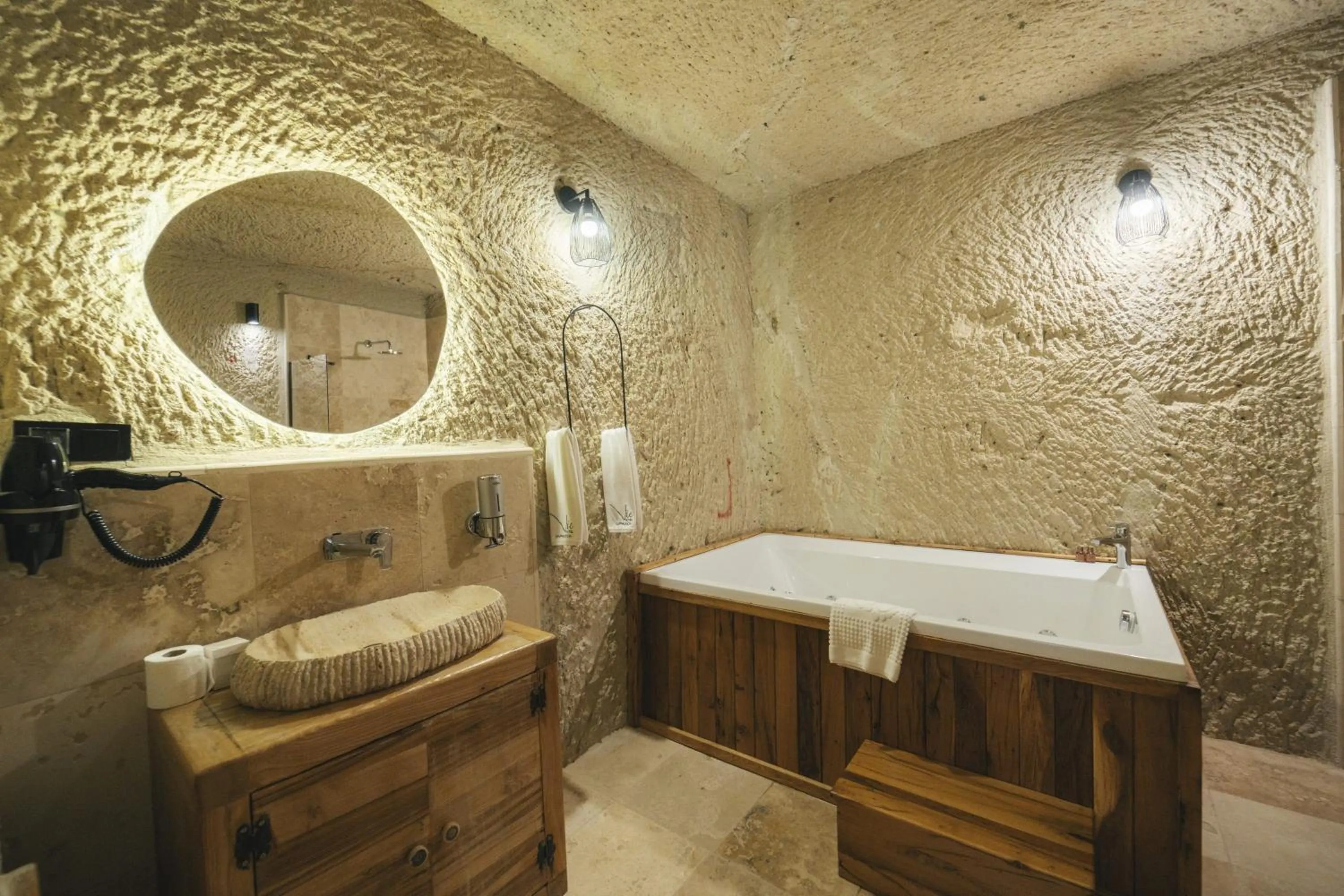 Hot Tub in Vie Cappadocia - Adults Only