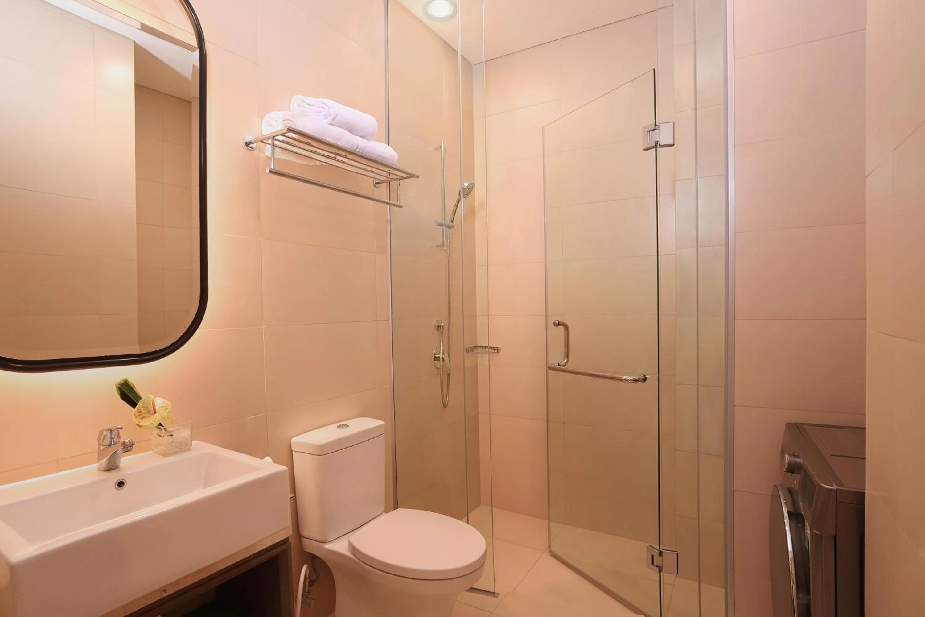 Shower in Citadines Gatot Subroto Jakarta