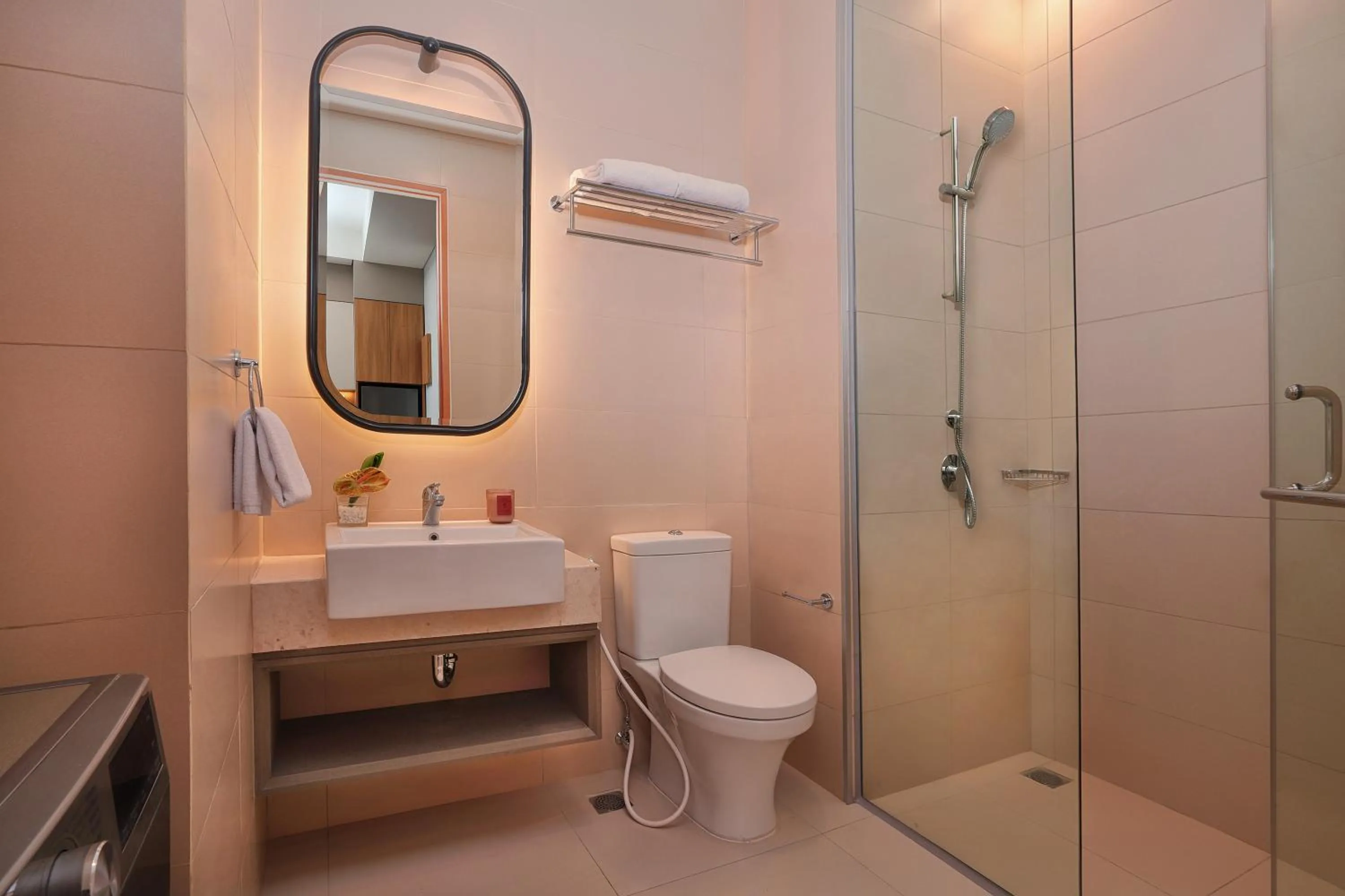 Shower in Citadines Gatot Subroto Jakarta