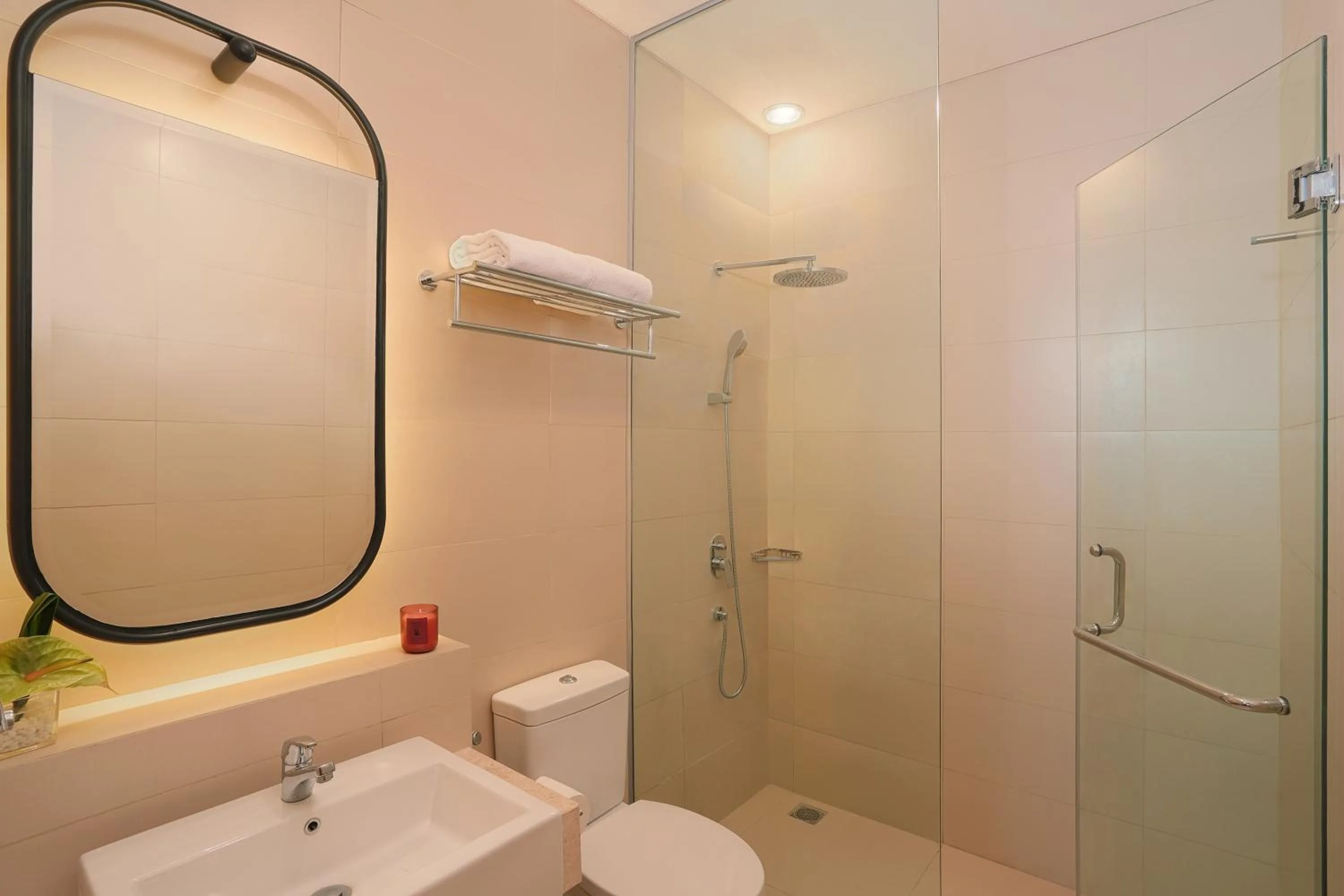 Shower in Citadines Gatot Subroto Jakarta