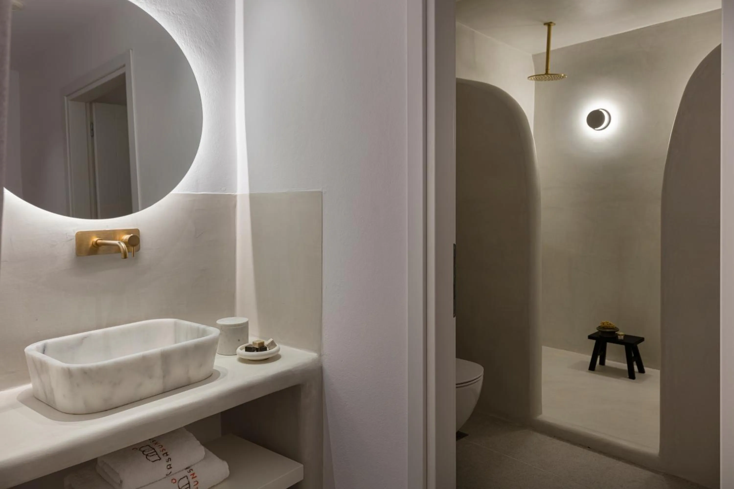 Bathroom in CASASUNSHA Hybrid Retreat Santorini