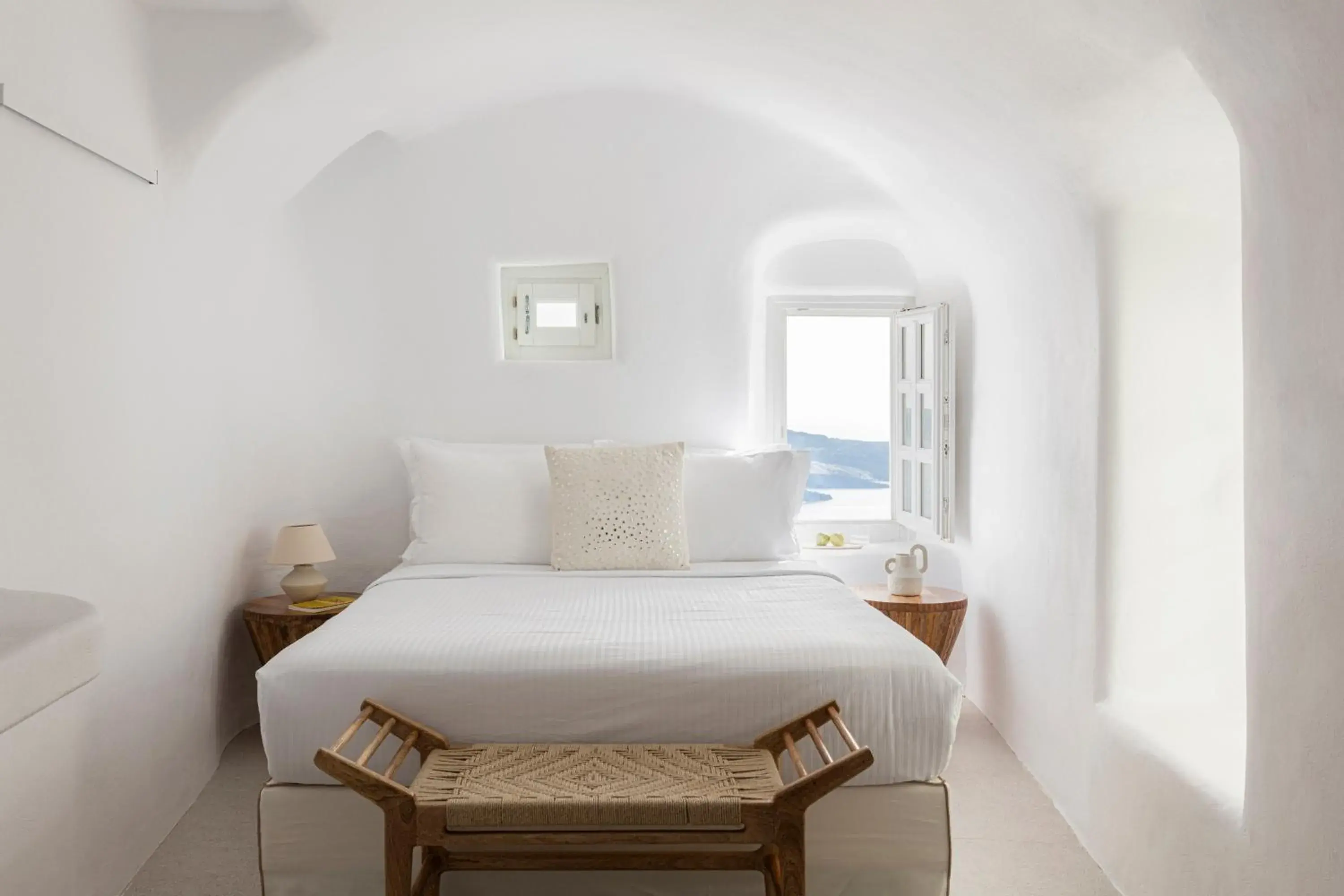 2-BEDROOM SEA VIEW SUITE WITH SHARING POOL in CASASUNSHA Hybrid Retreat Santorini 2-BEDROOM SEA VIEW SUITE WITH SHARING POOL in CASASUNSHA Hybrid Retreat Santorini