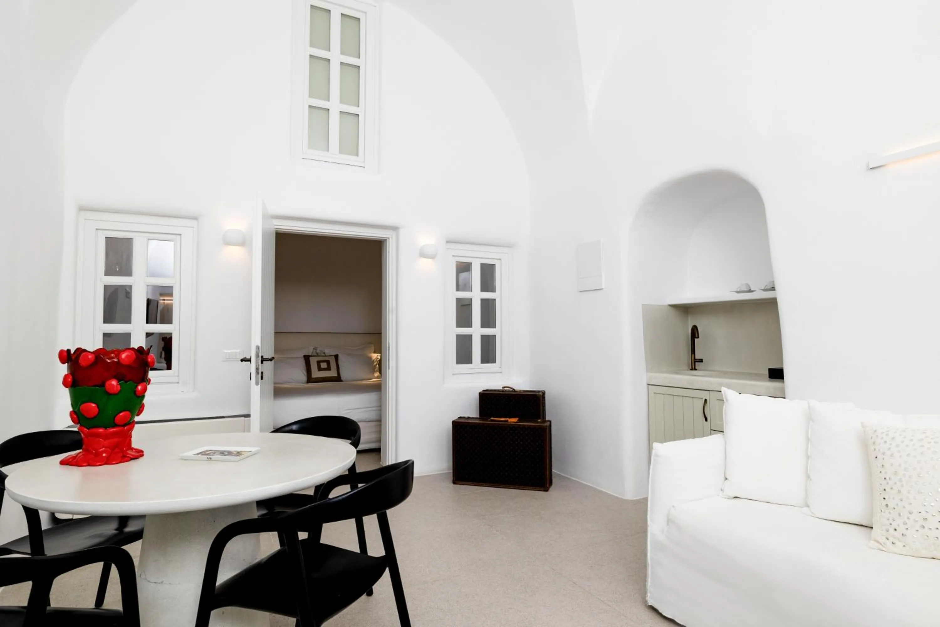 Seating area in CASASUNSHA Hybrid Retreat Santorini