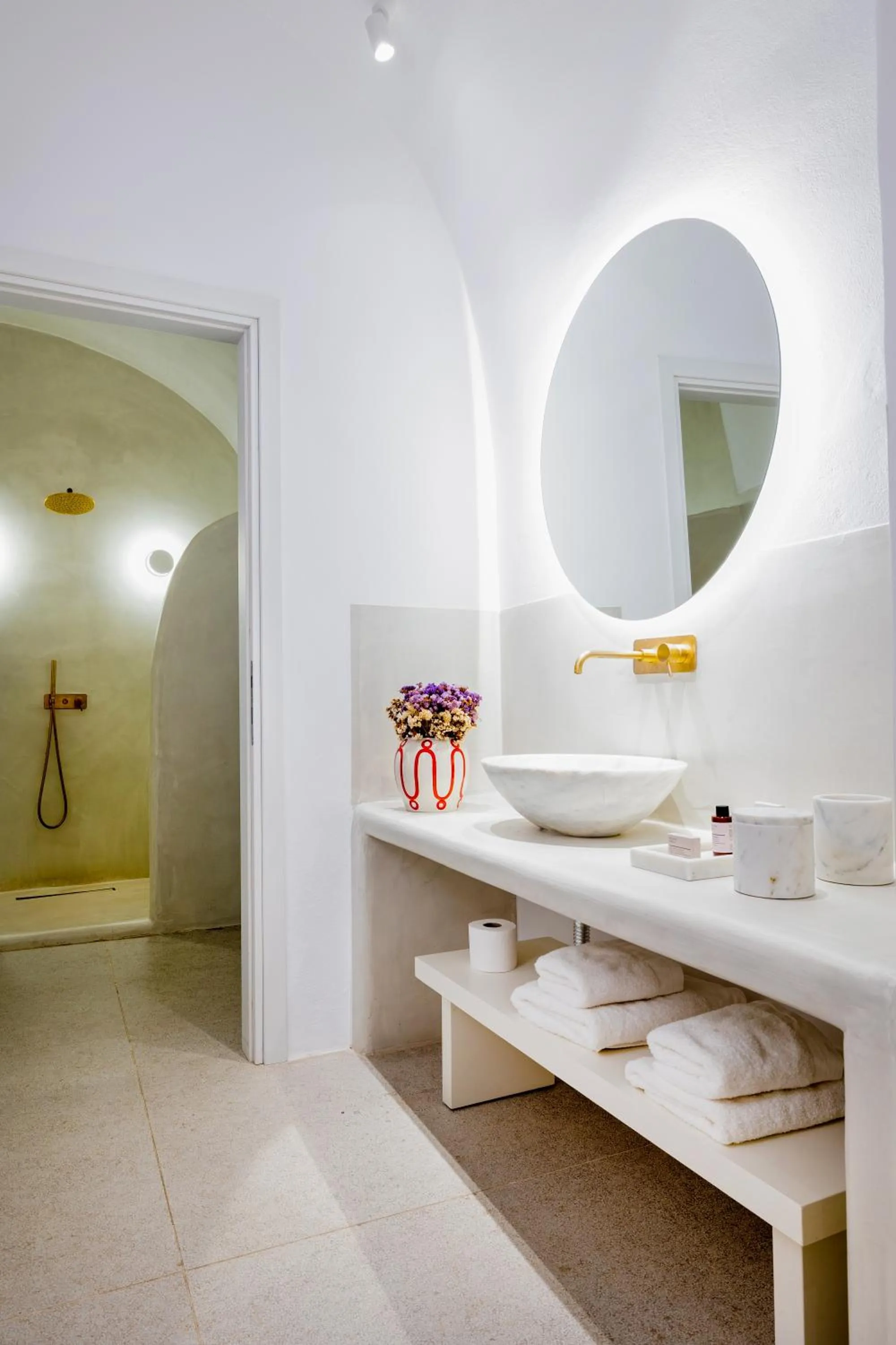 Bathroom in CASASUNSHA Hybrid Retreat Santorini