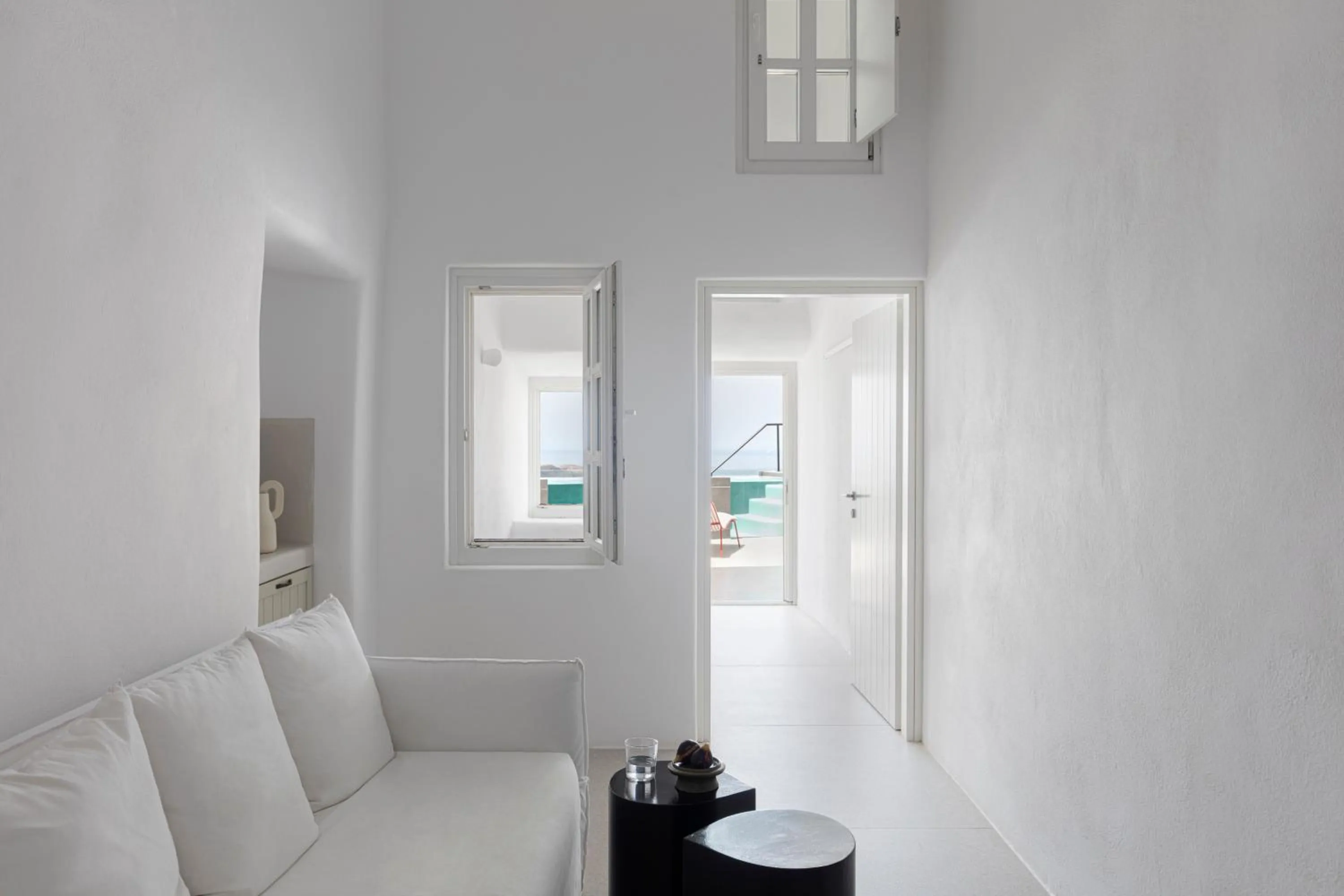 Seating area in CASASUNSHA Hybrid Retreat Santorini