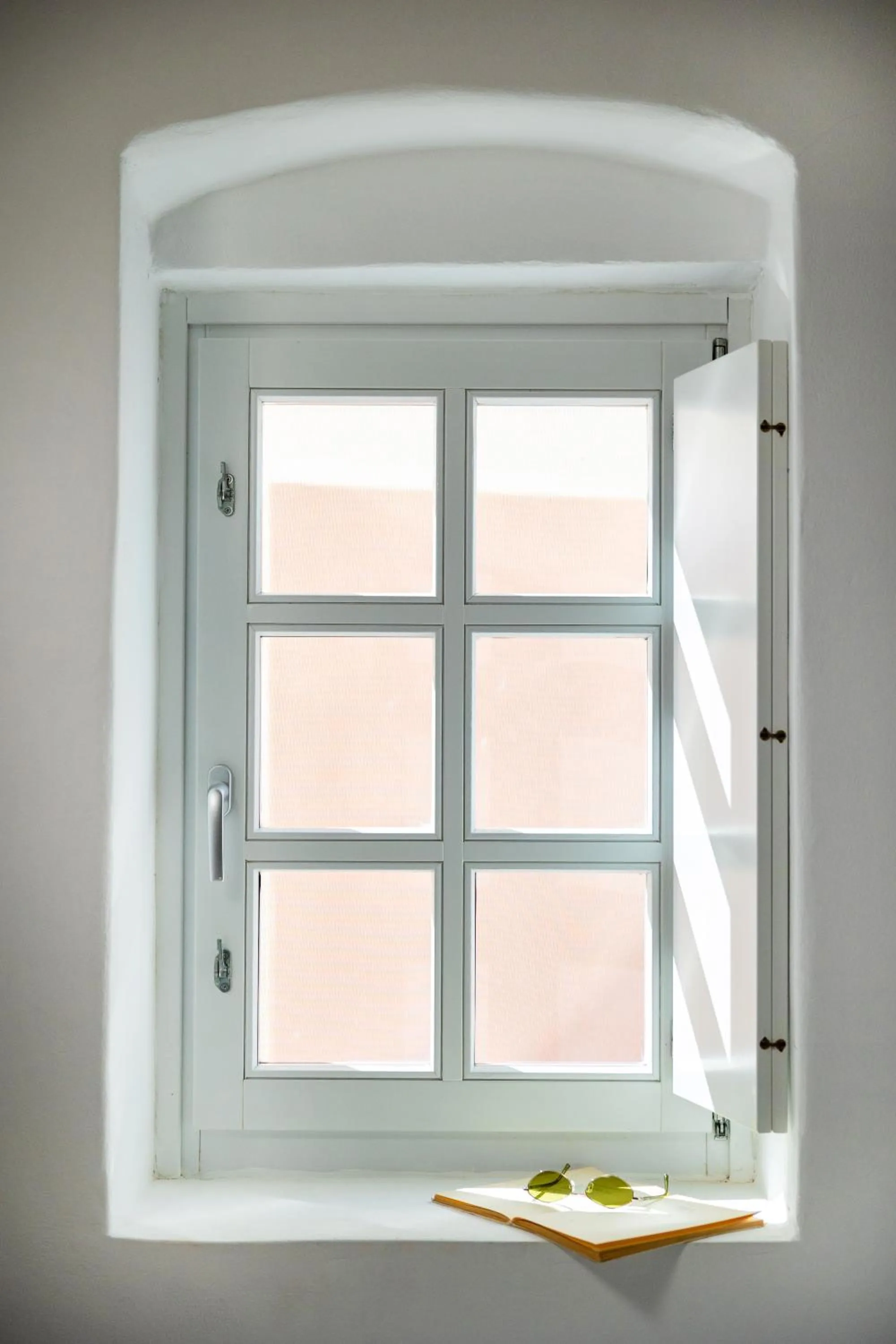 Decorative detail in CASASUNSHA Hybrid Retreat Santorini