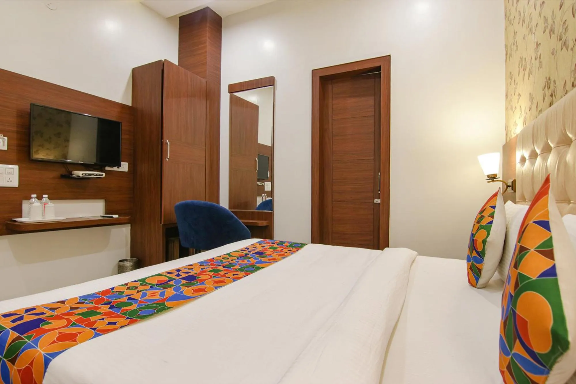 TV and multimedia, Bed in FabHotel Golden City