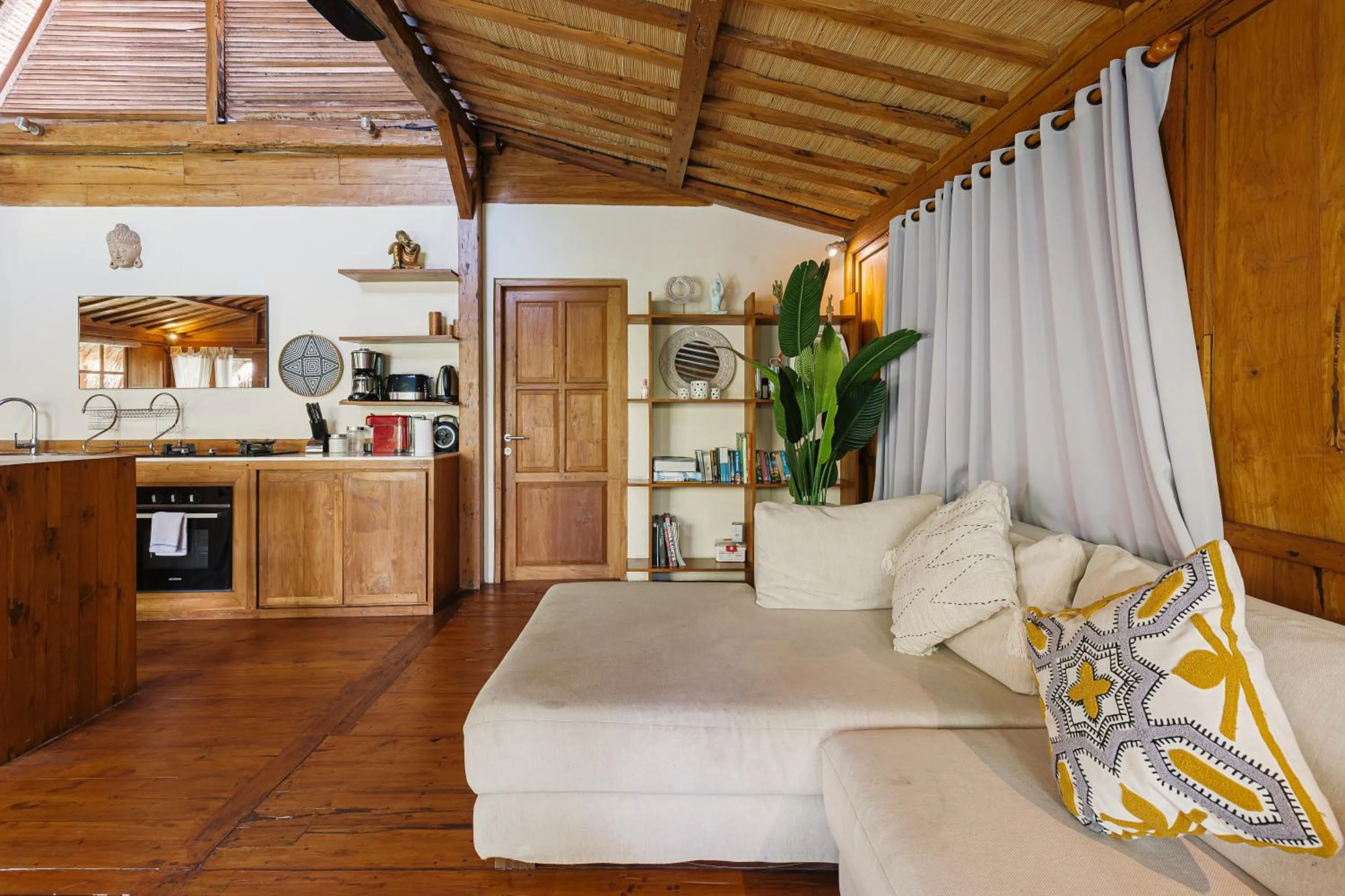 Living room in Wanderlust Villa by Betterplace