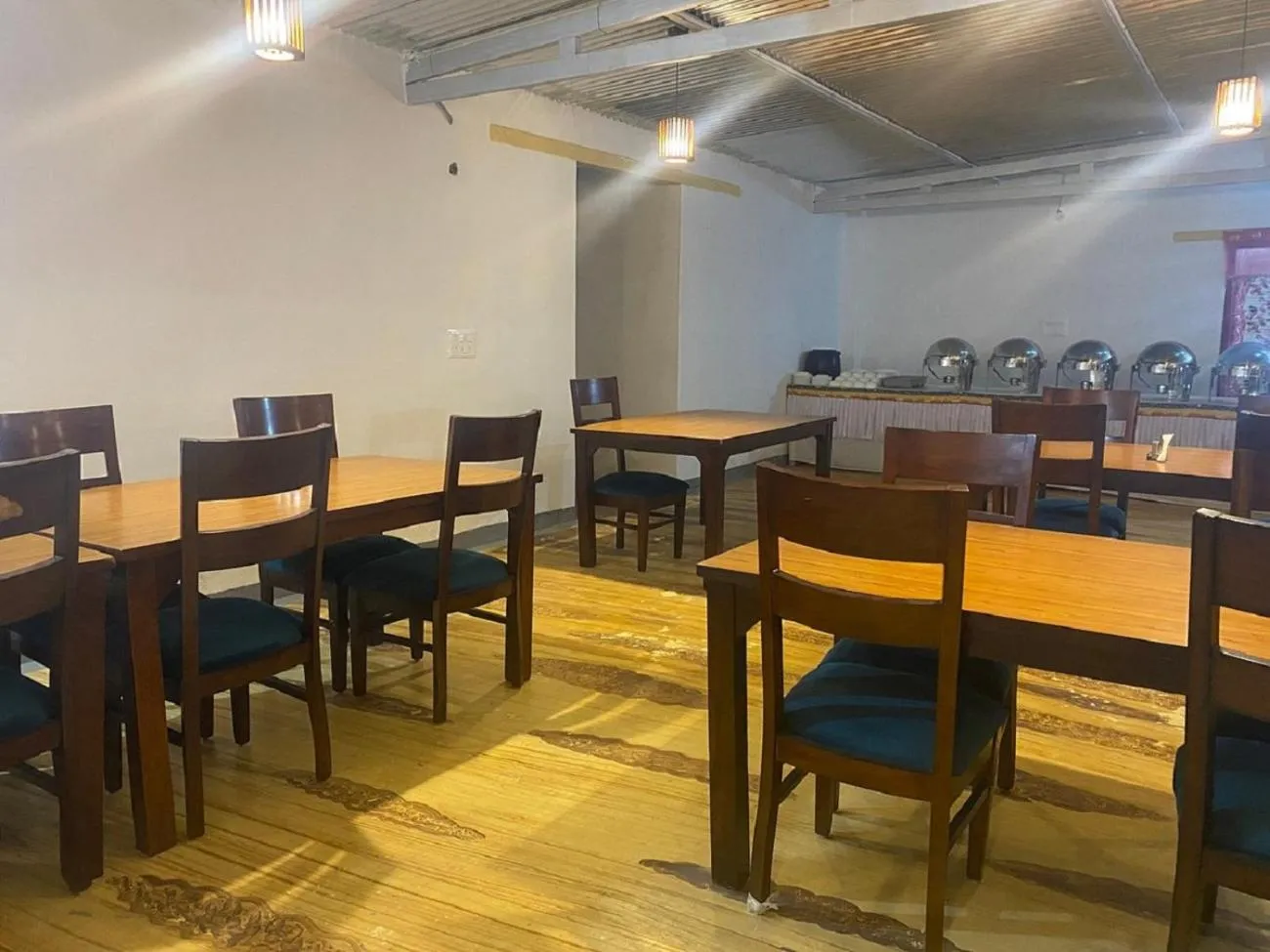 Restaurant/places to eat in The Empire Resort , Nubra