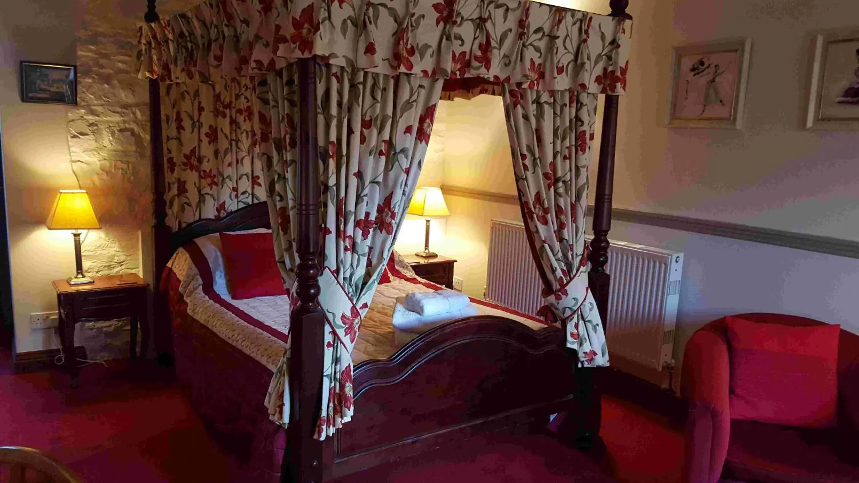Deluxe King Room in The Walnut Tree Deluxe King Room in The Walnut Tree