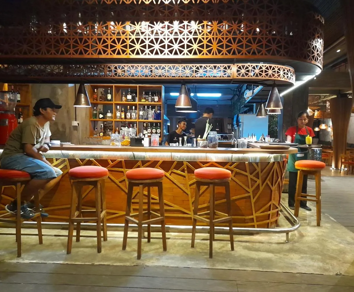 Lounge or bar in Hotel rooms 2 minutes to Monkey Forest