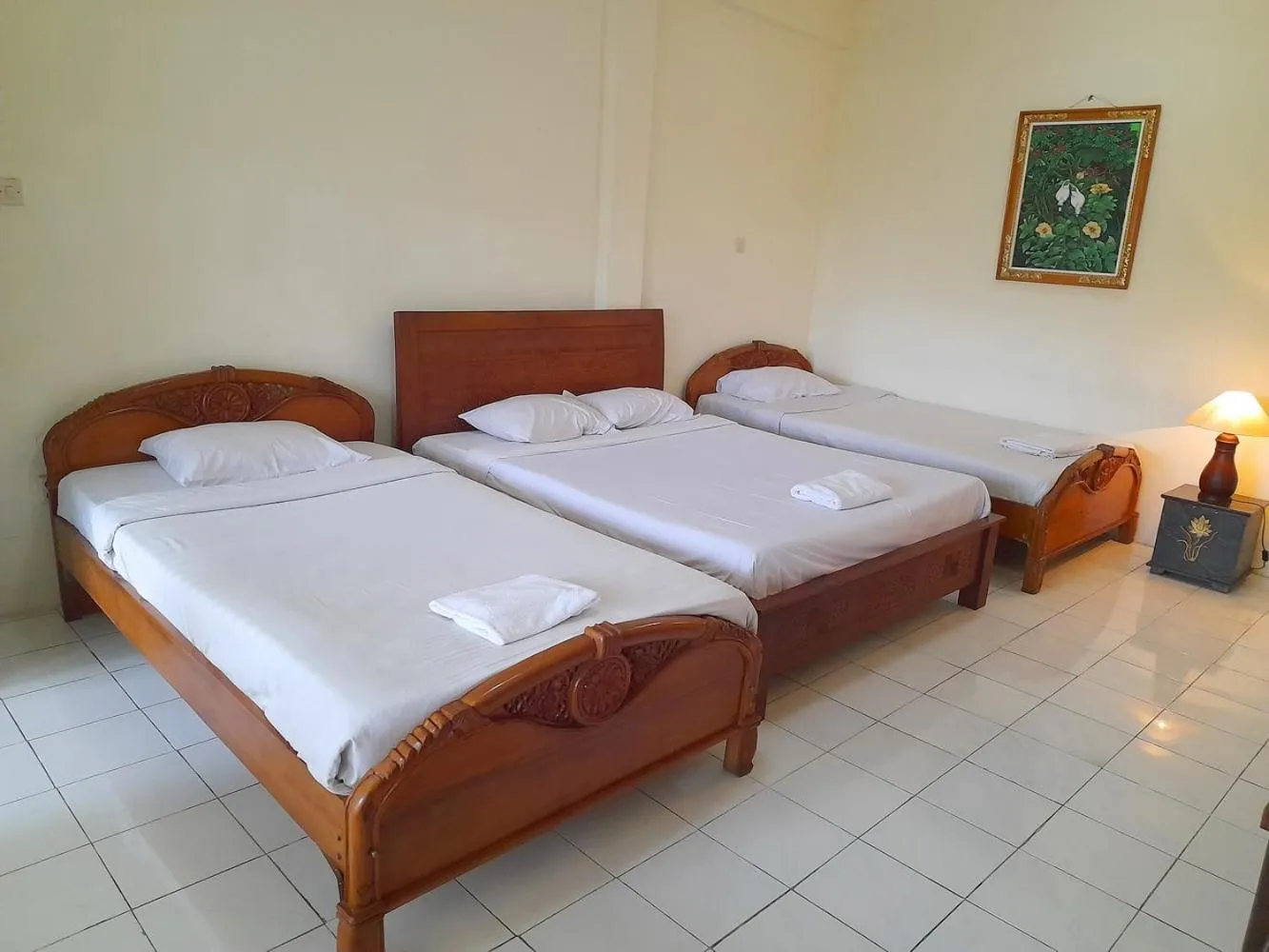 Photo of the whole room in Hotel rooms 2 minutes to Monkey Forest