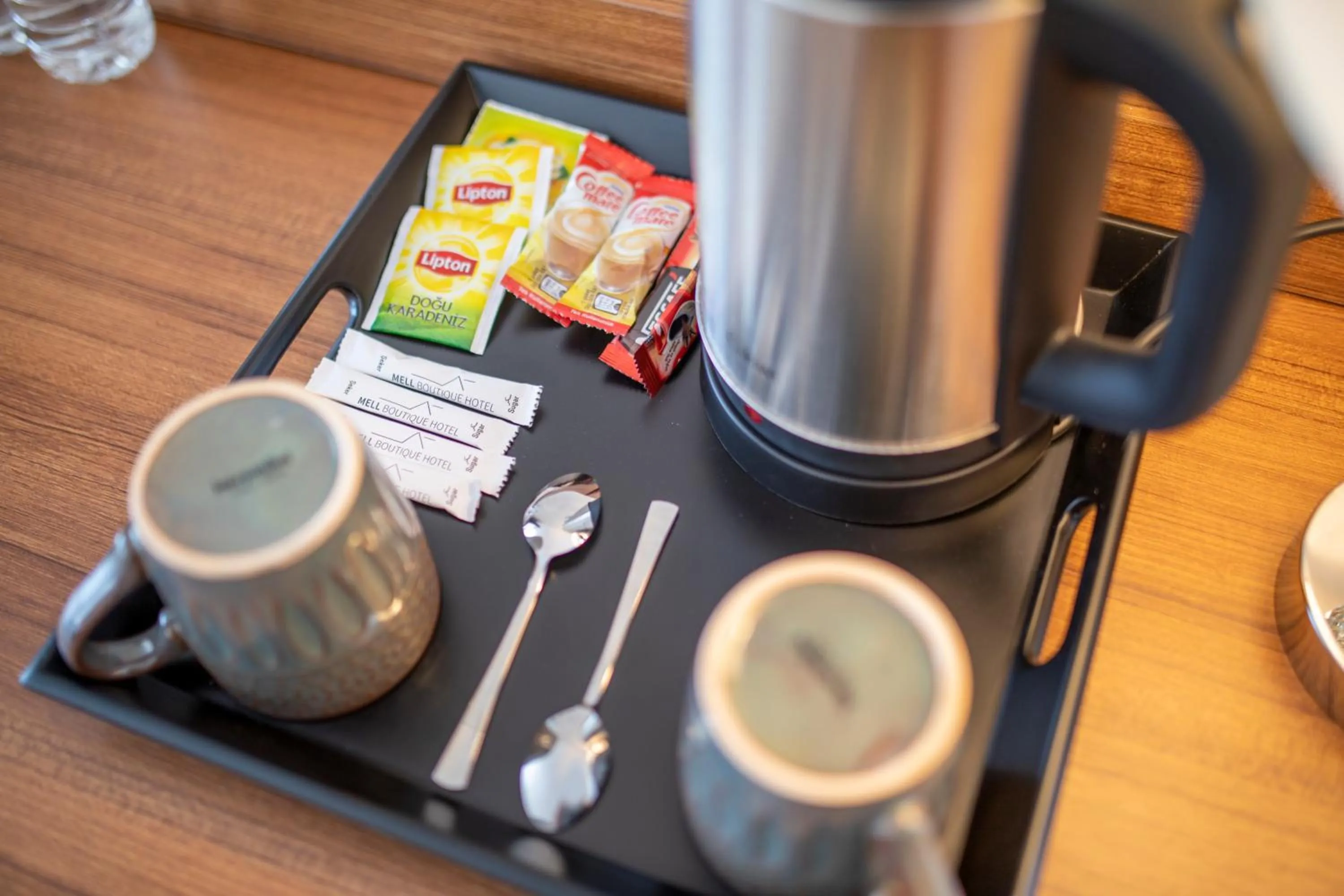 Coffee/tea facilities in MELL City Suites Hotel