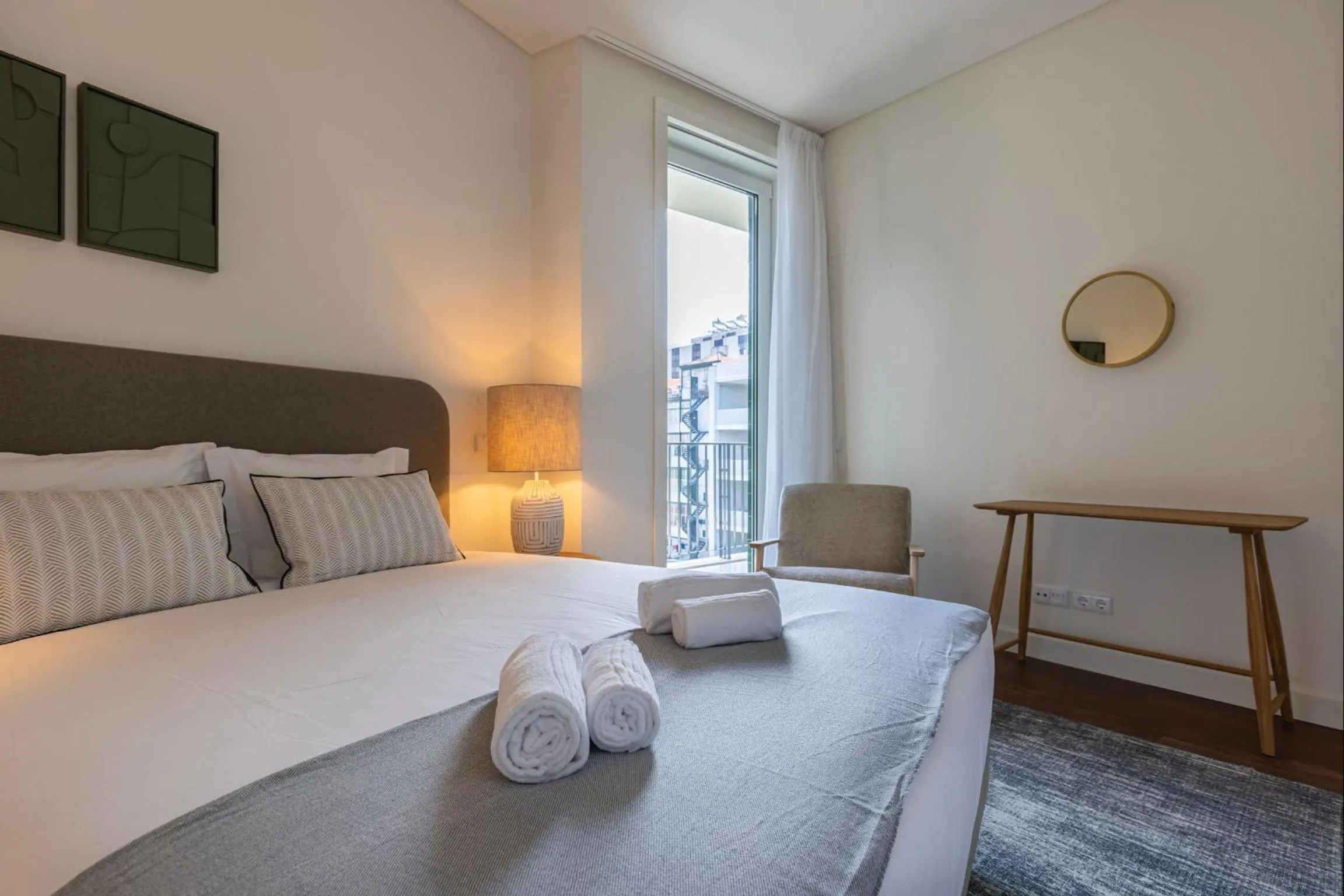 Bed in Radiant Apartment in City Center by LovelyStay