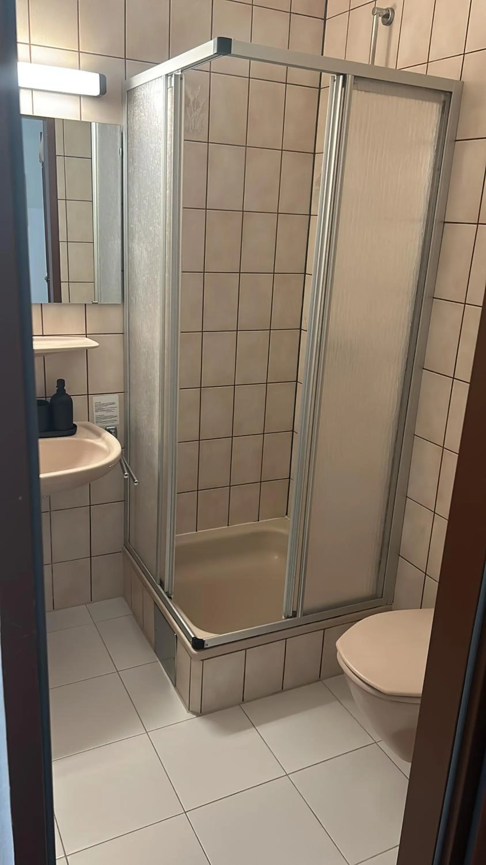 Self-Check-In Hotel Adlon